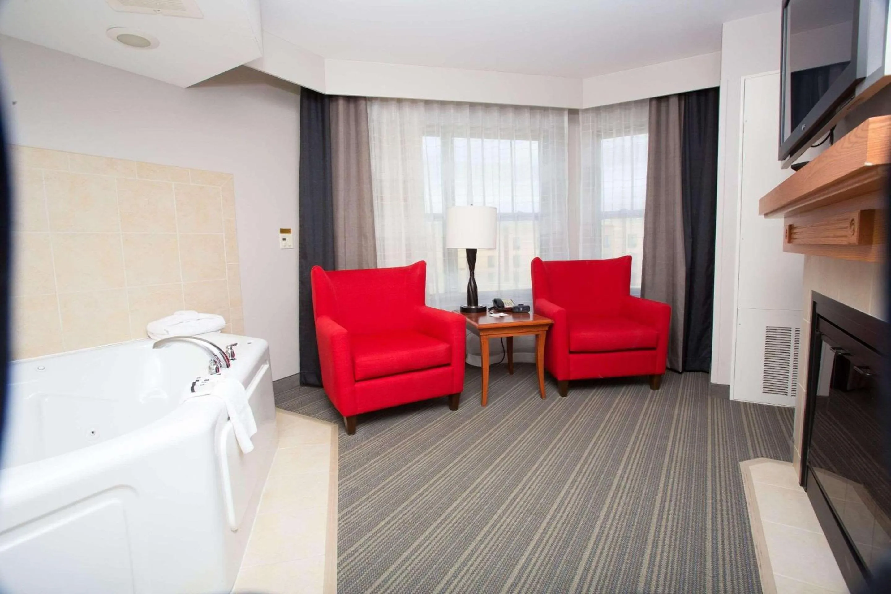 Bedroom, Bed in Country Inn & Suites by Radisson, Grand Forks, ND