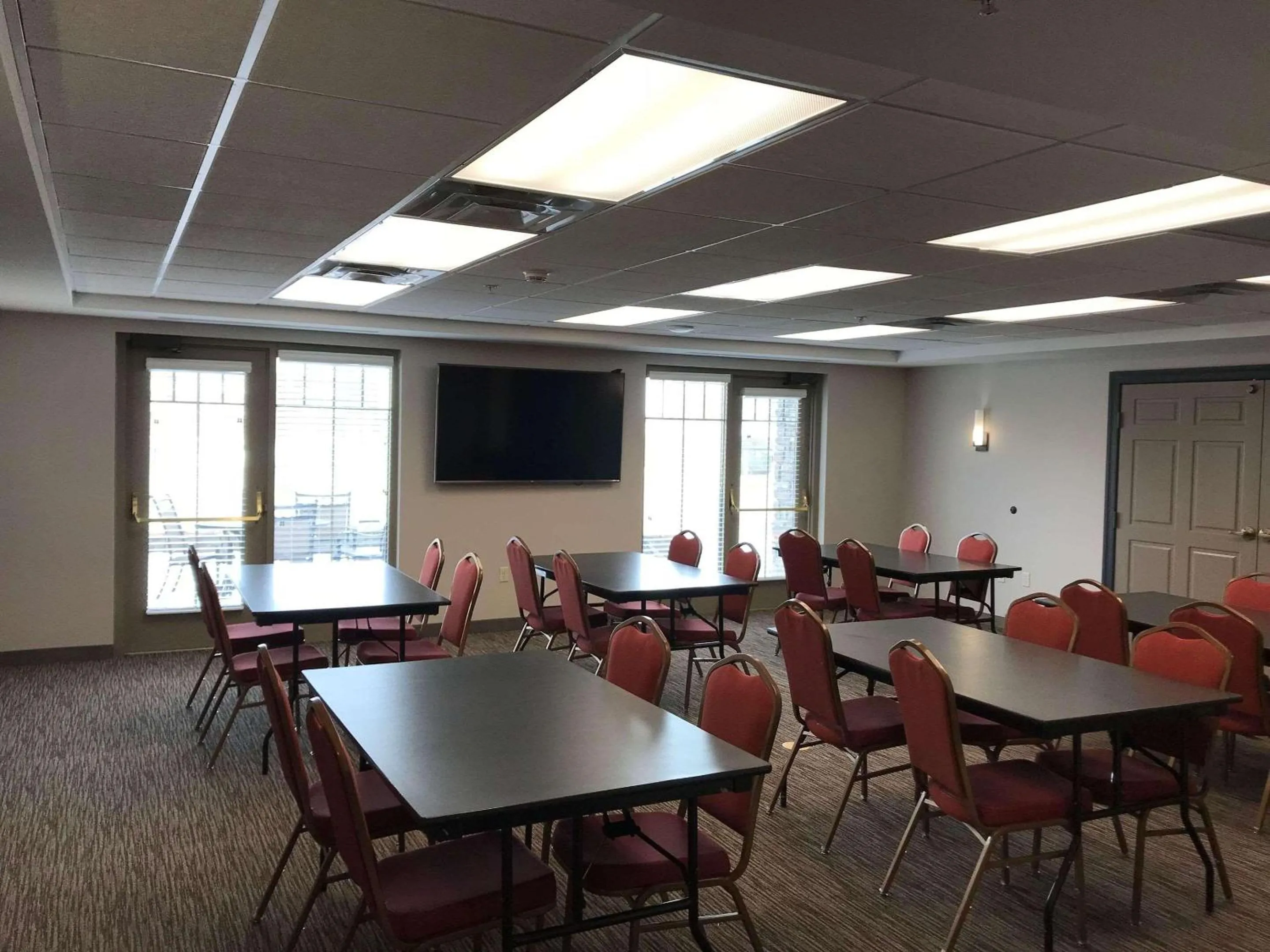 Meeting/conference room in Country Inn & Suites by Radisson, Grand Forks, ND