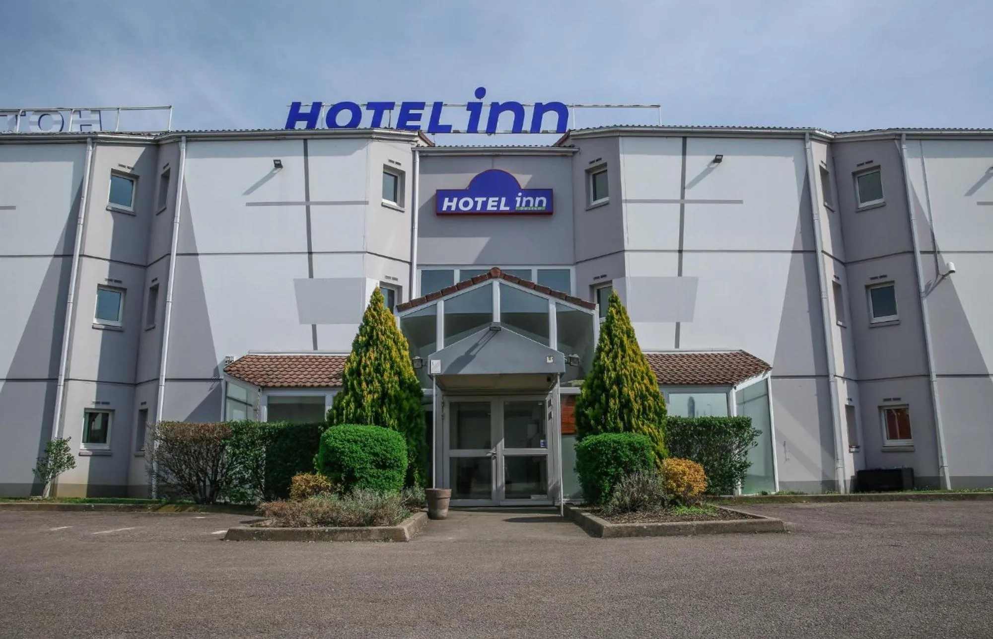 Property building in Hotel Inn Design Dijon Sud