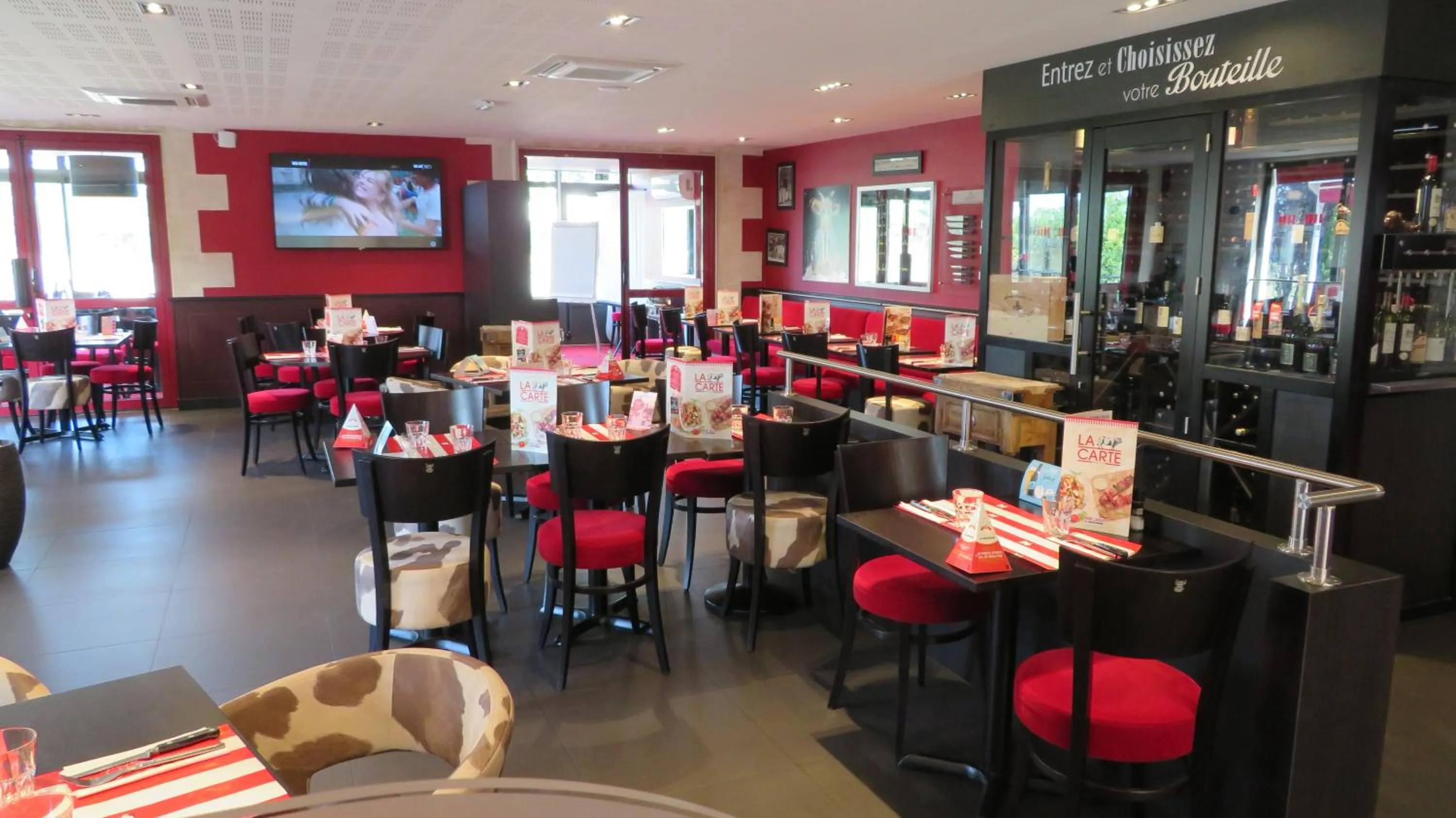 Restaurant/places to eat in ibis Bordeaux Saint Emilion
