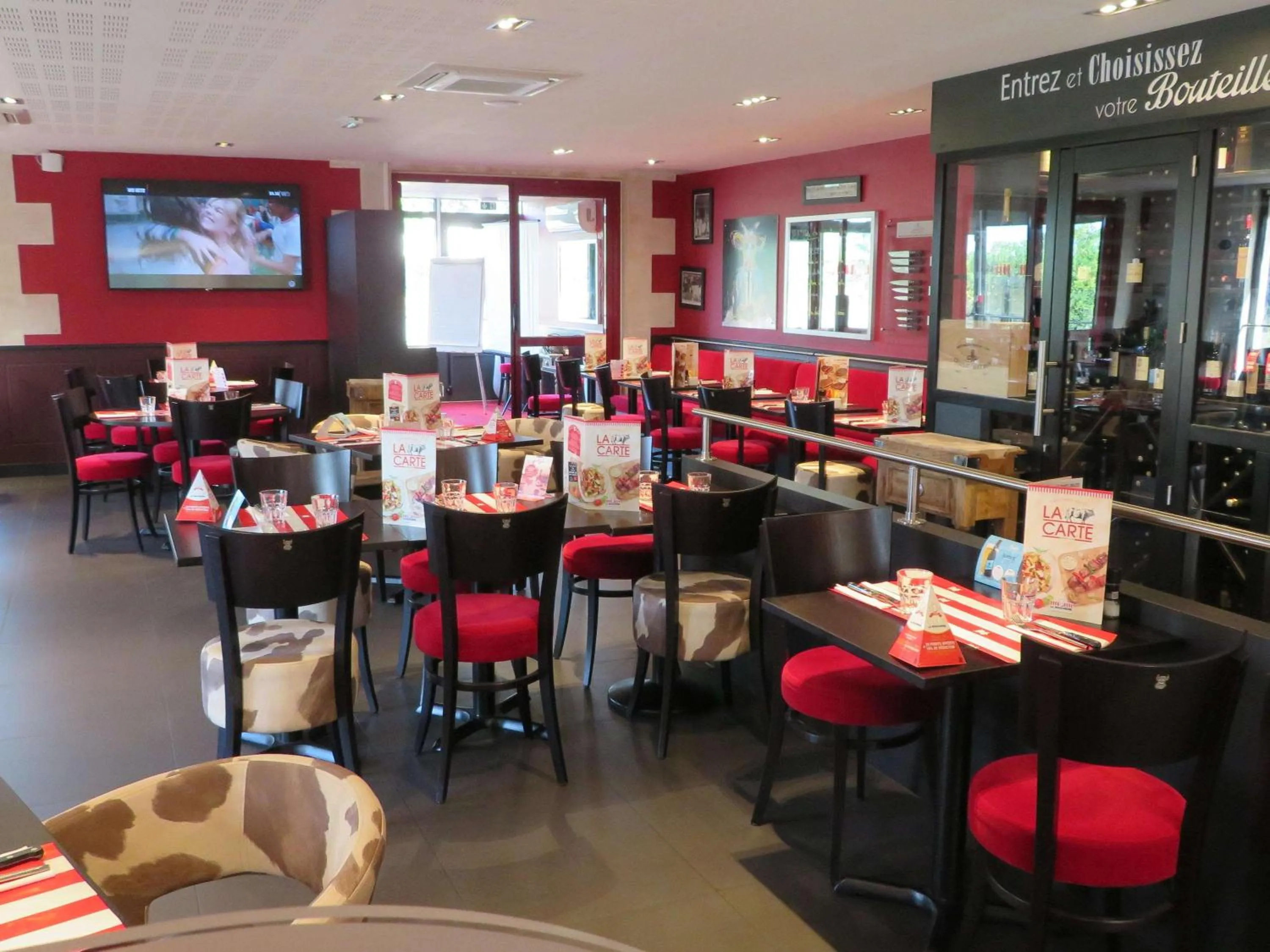 Restaurant/places to eat in ibis Bordeaux Saint Emilion
