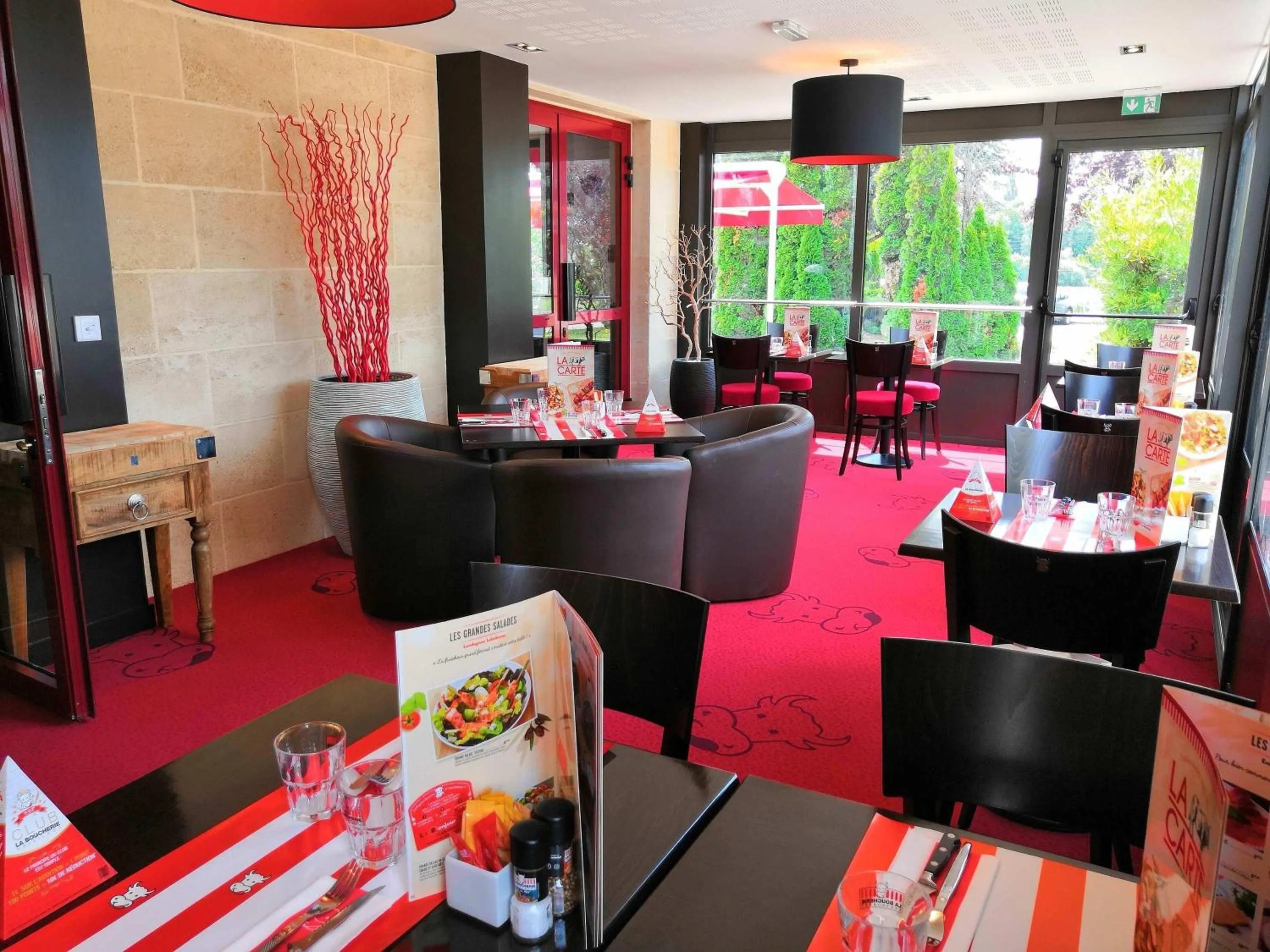 Restaurant/places to eat in ibis Bordeaux Saint Emilion