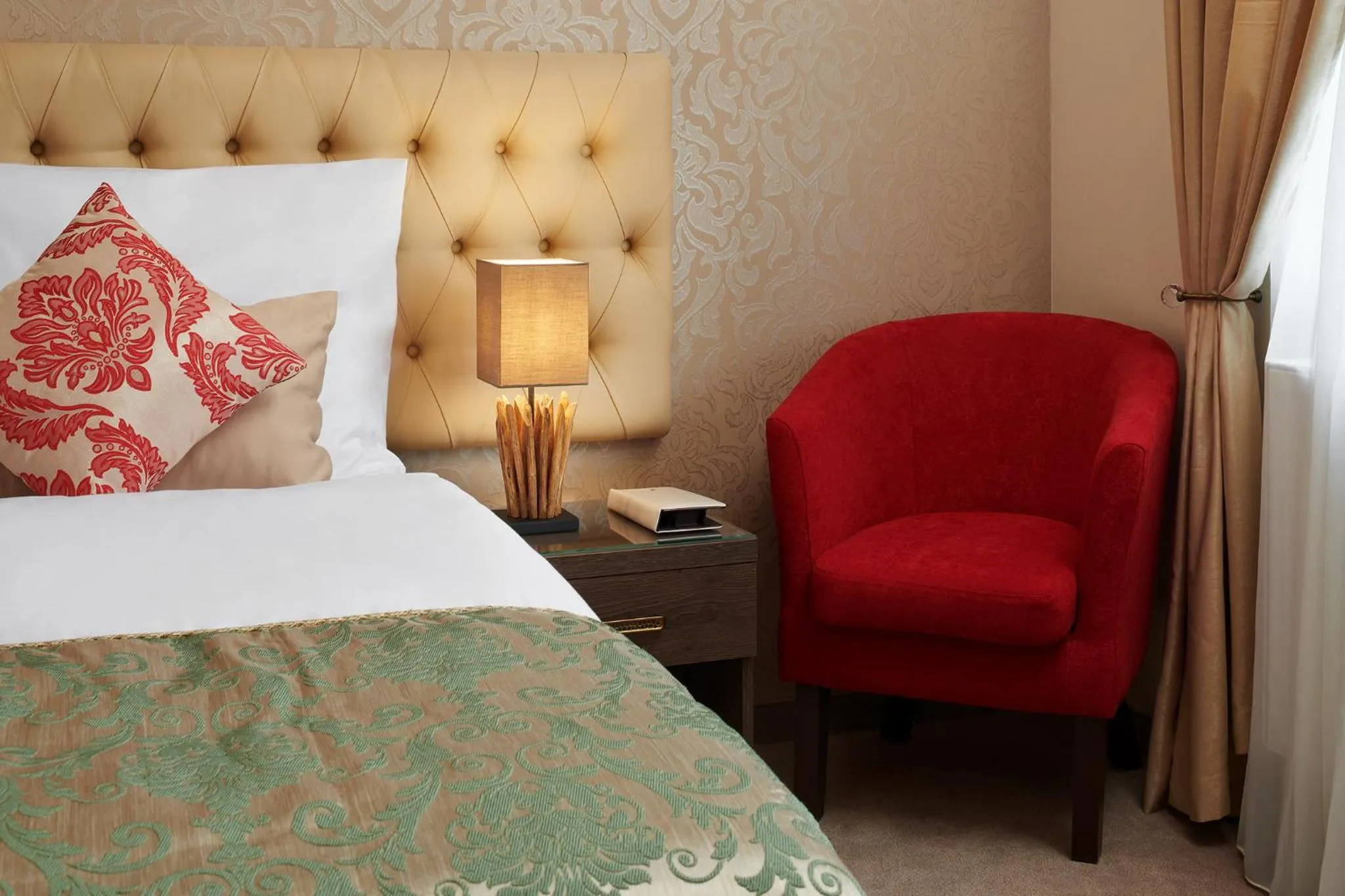 Bedroom, Bed in Honour and Grace Hotel