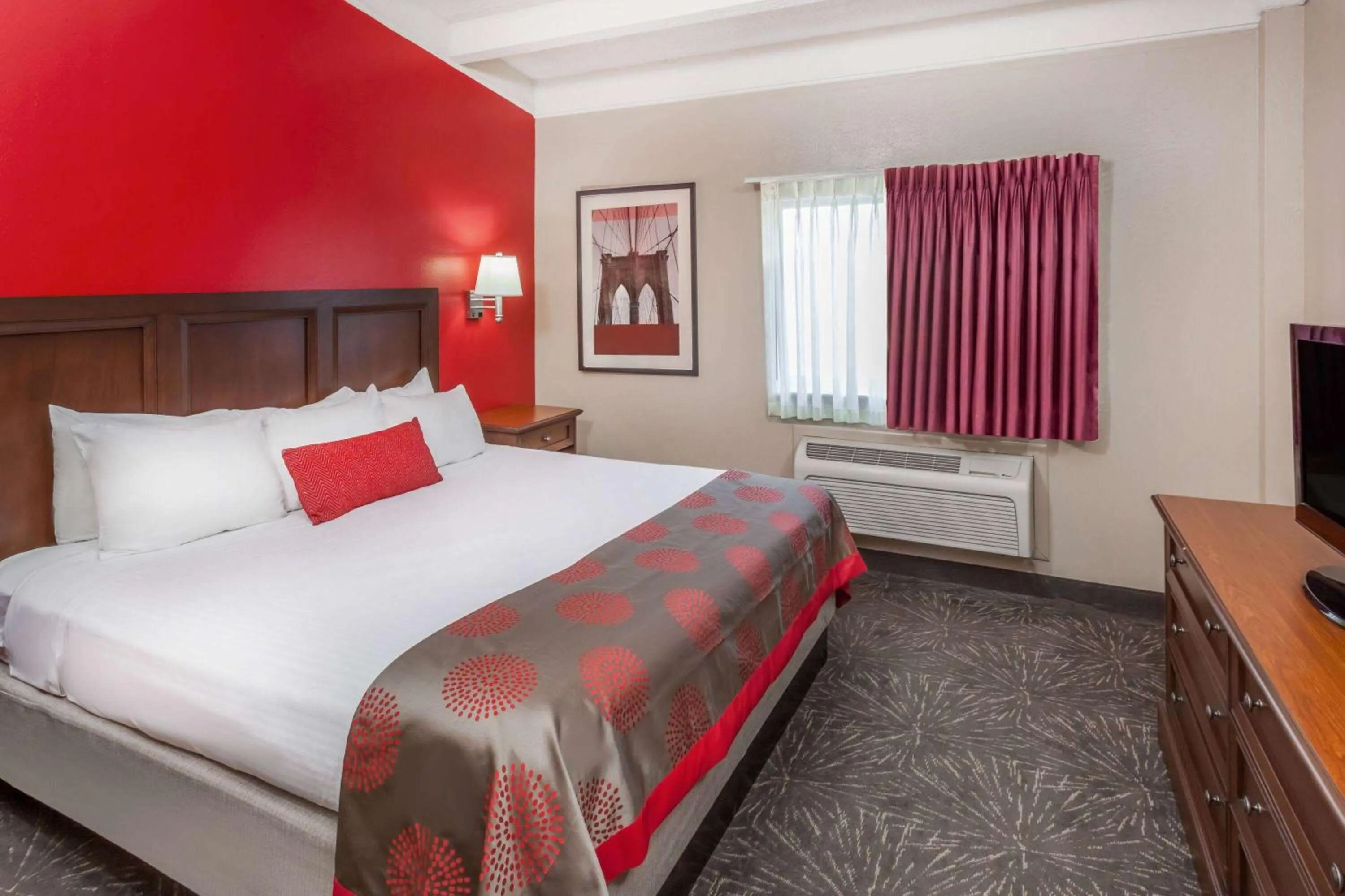 Photo of the whole room, Bed in Ramada by Wyndham Hammond Hotel & Conference Center