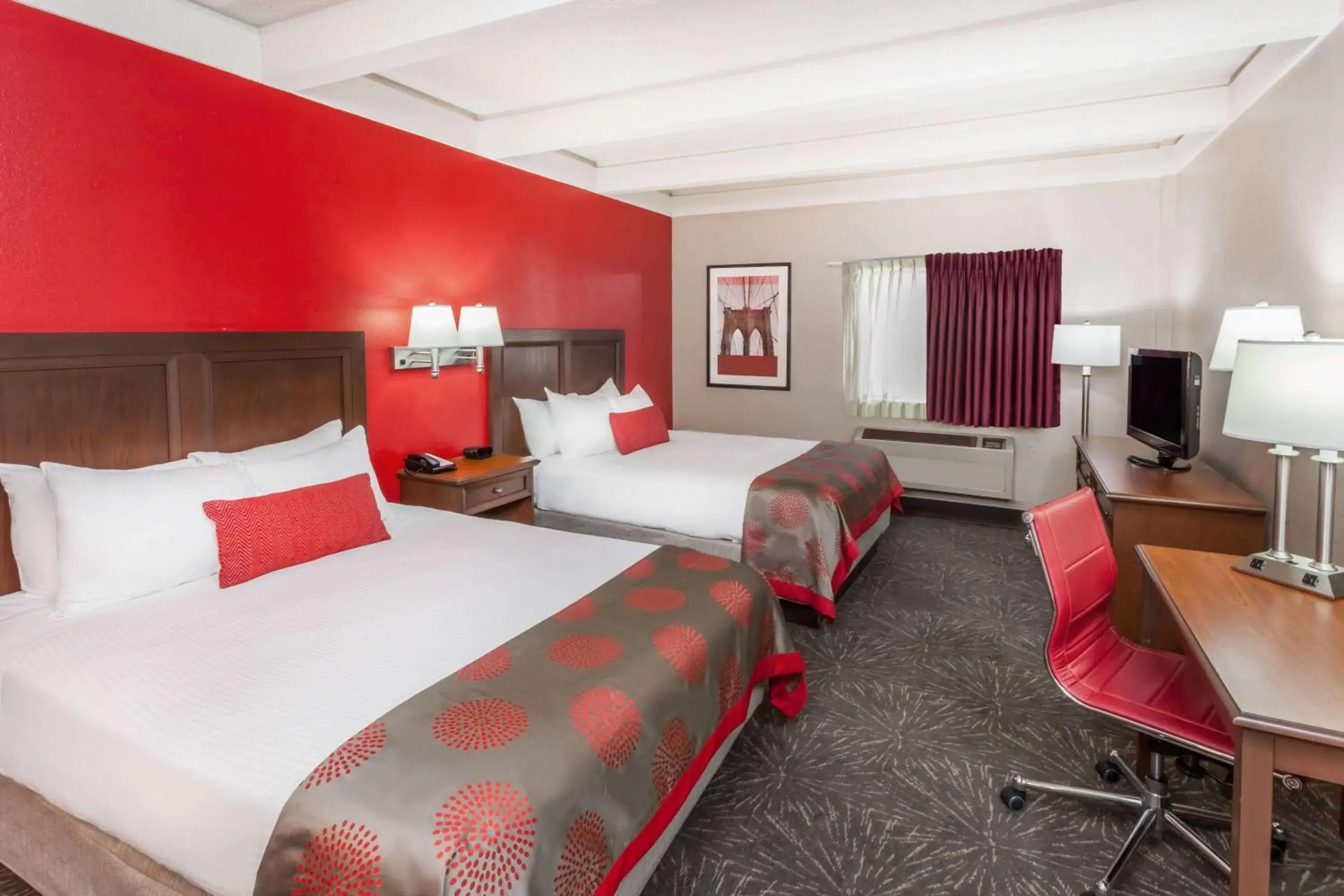 One-Bedroom Suite with Two Queen Beds - Non-Smoking in Ramada by Wyndham Hammond Hotel & Conference Center One-Bedroom Suite with Two Queen Beds - Non-Smoking in Ramada by Wyndham Hammond Hotel & Conference Center