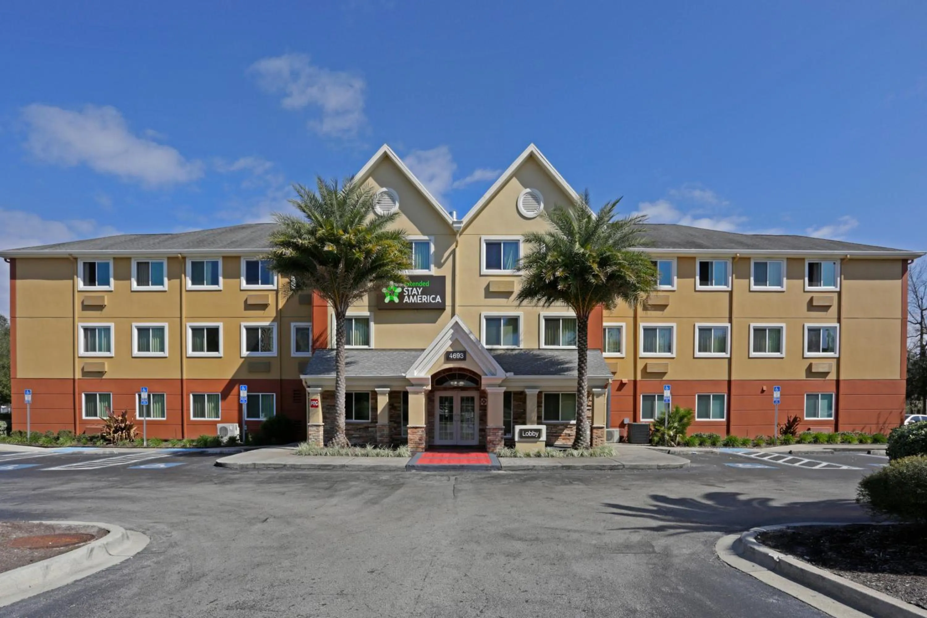 Property building in Extended Stay America Select Suites - Jacksonville Salisbury Rd Southpoint