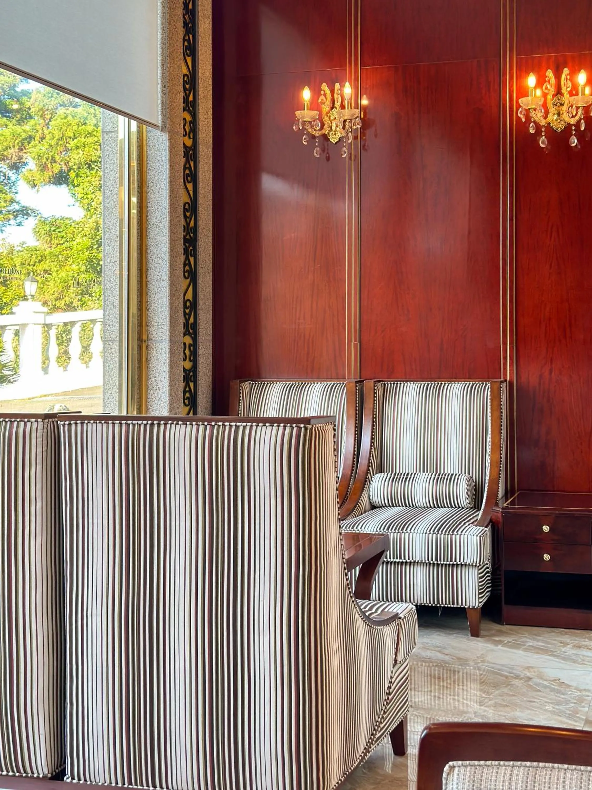 Lounge or bar in GoldOne Hotel & Suites