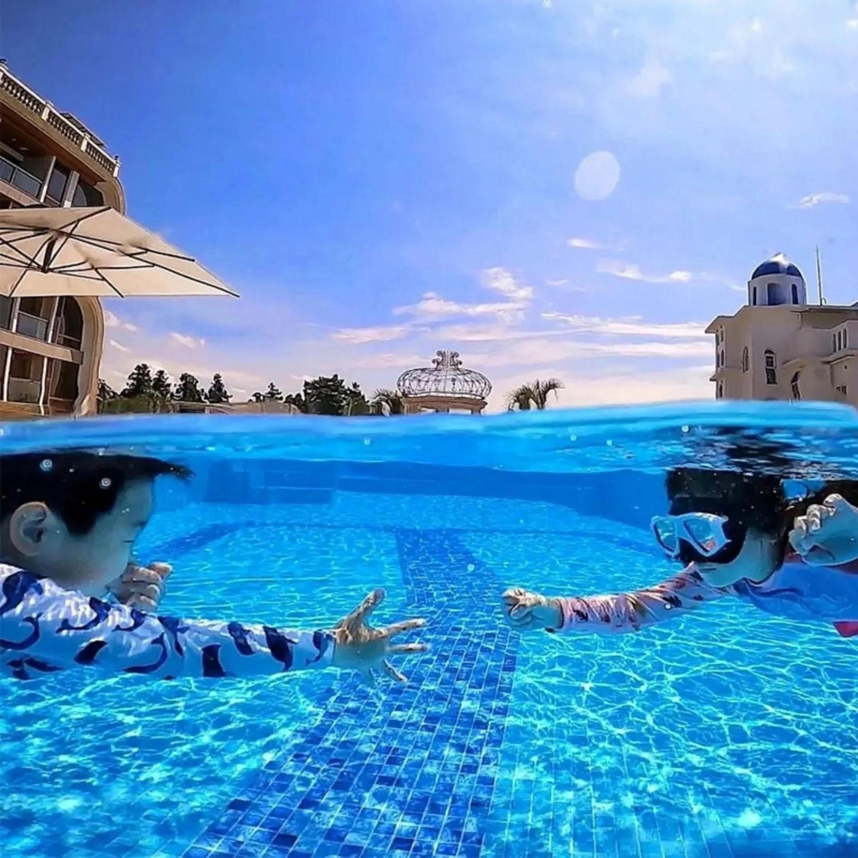 Swimming pool in GoldOne Hotel & Suites