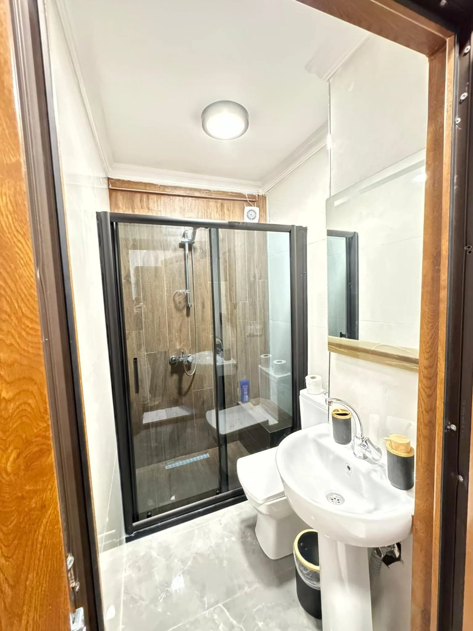 Bathroom in Tavra hotel