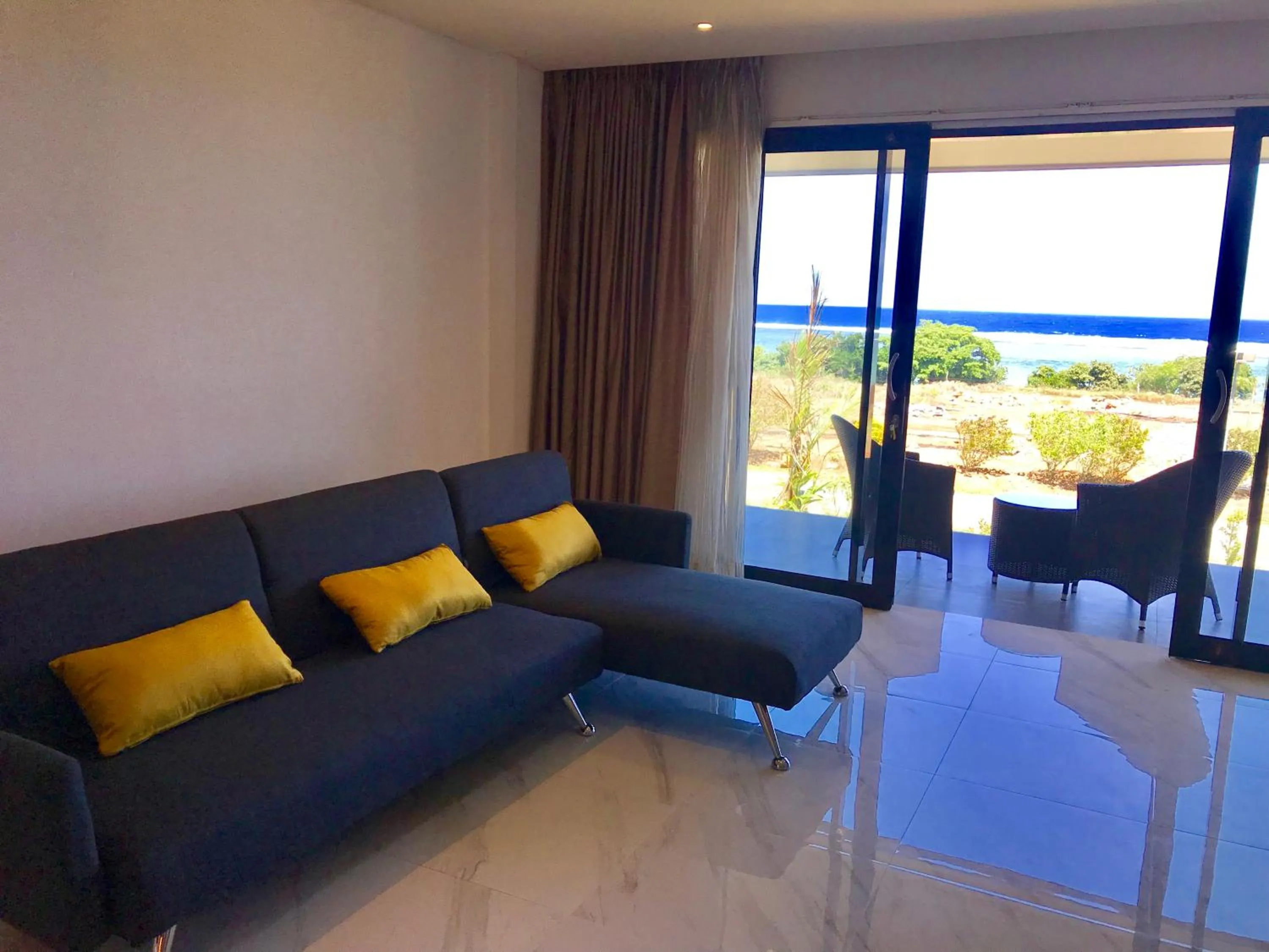 Living room in Yadua Bay Resort & Villas