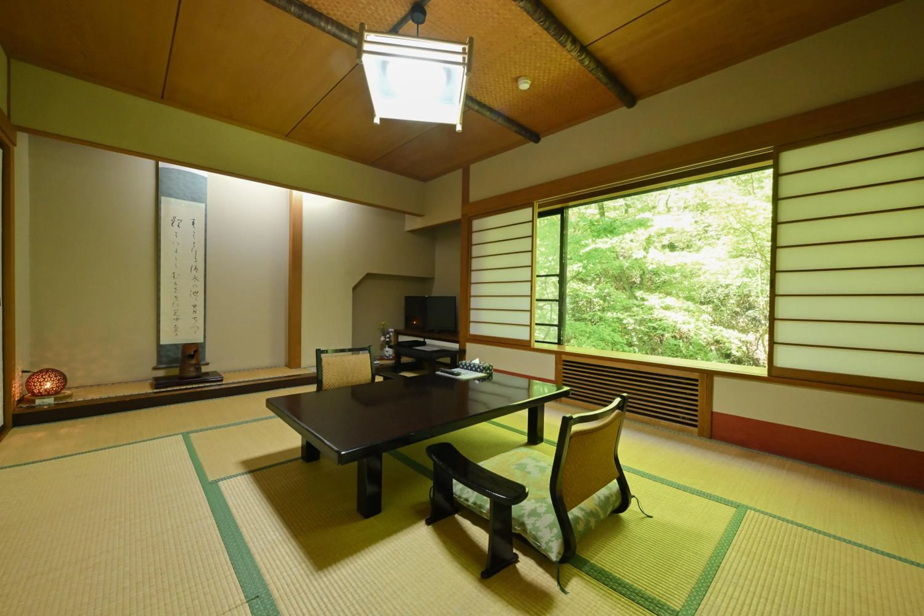 Photo of the whole room in Osakaya Ryokan
