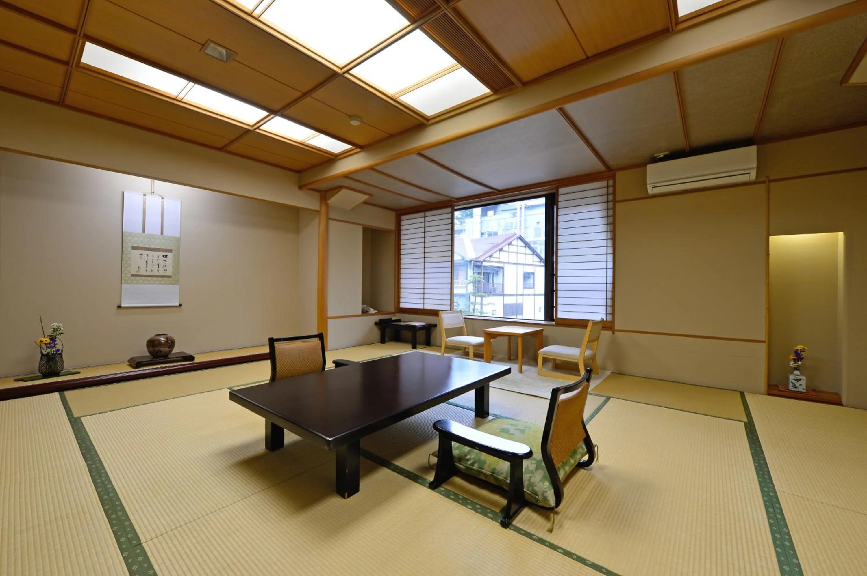 Photo of the whole room in Osakaya Ryokan