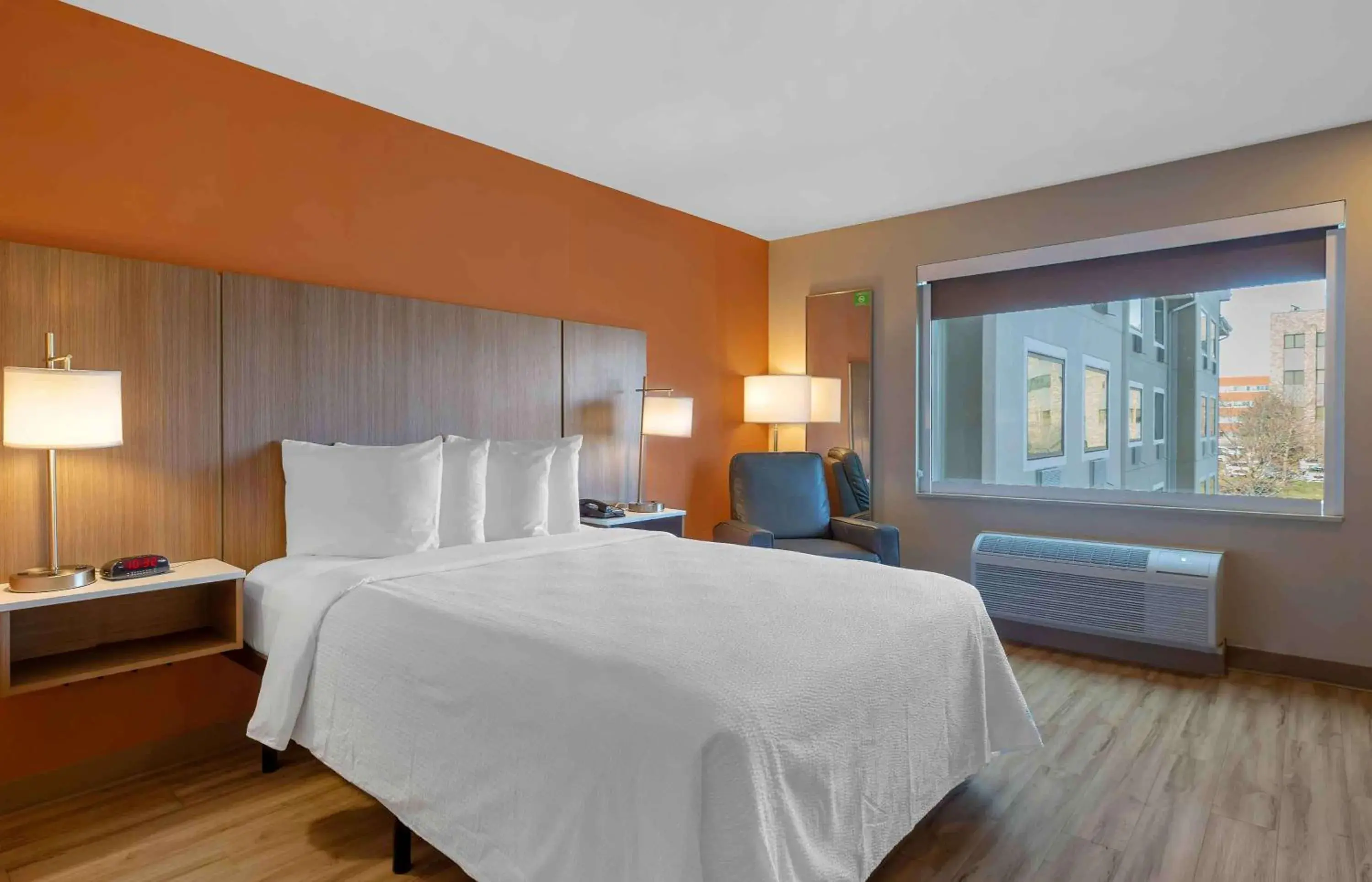 Queen studio with 1 Queen Bed - Disability Access/Non-Smoking in Extended Stay America Premier Suites - Providence - East Providence Queen studio with 1 Queen Bed - Disability Access/Non-Smoking in Extended Stay America Premier Suites - Providence - East Providence