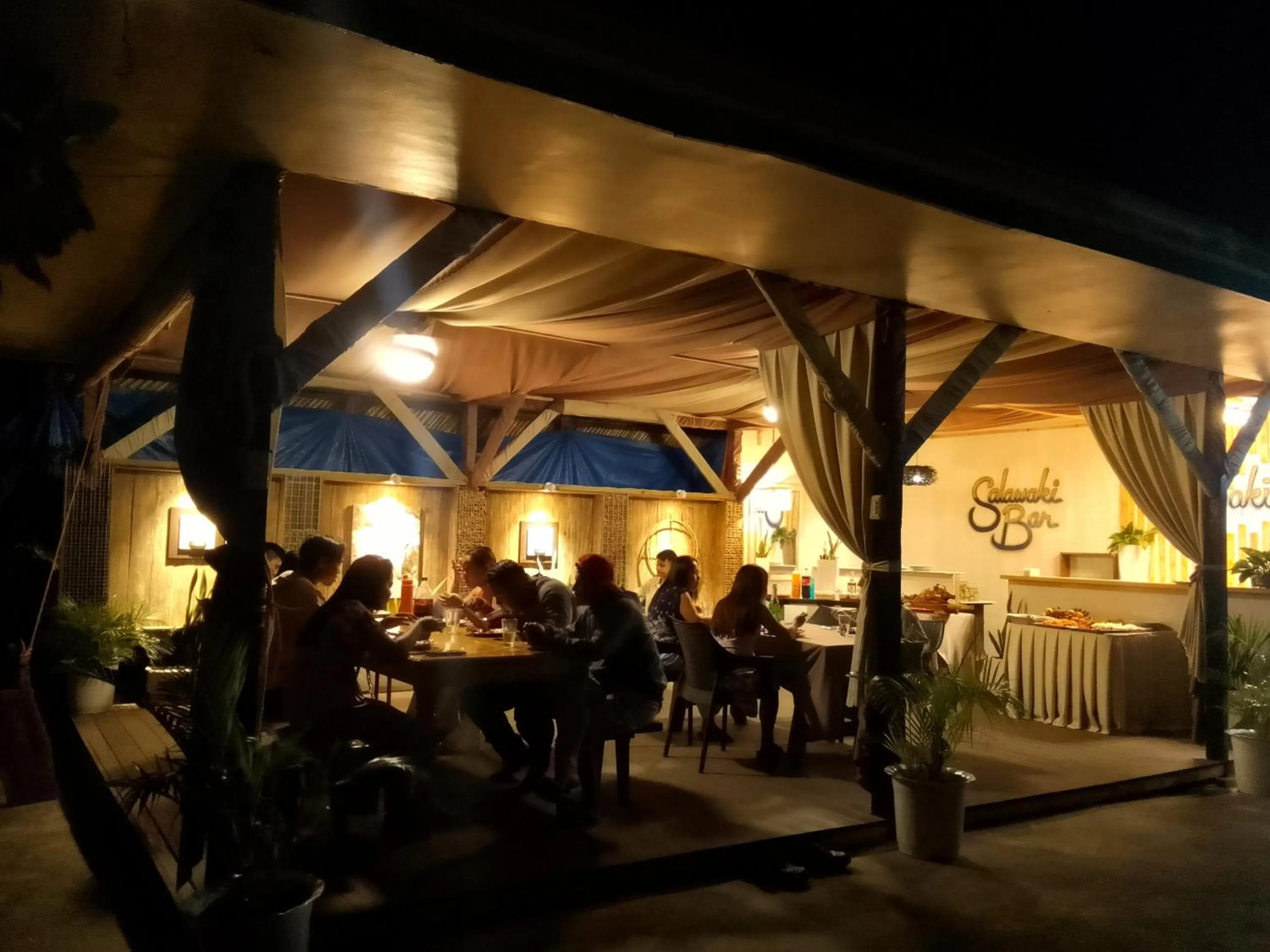 Restaurant/places to eat in Swakihan Guest House