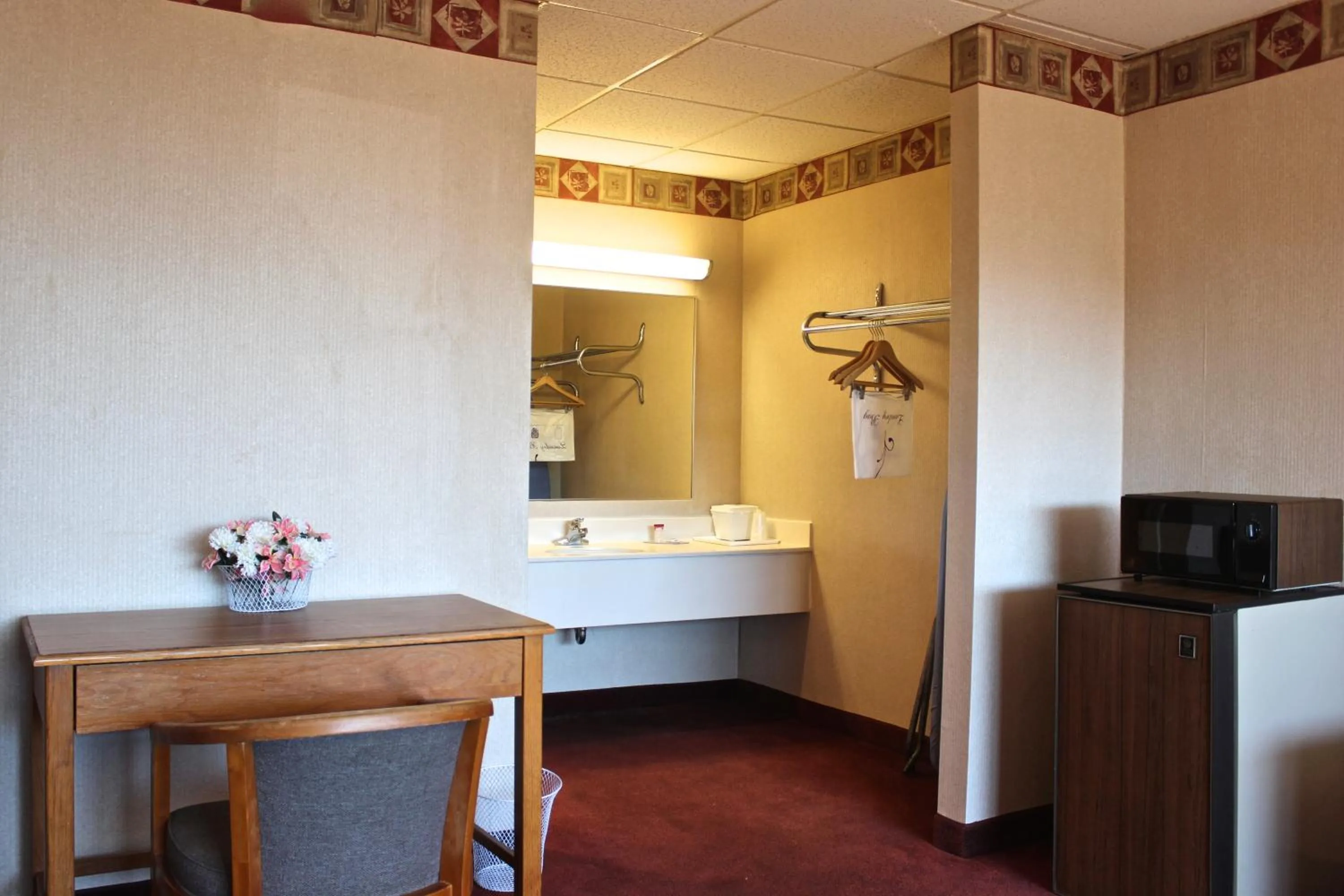 Decorative detail in Regency Inn Richmond