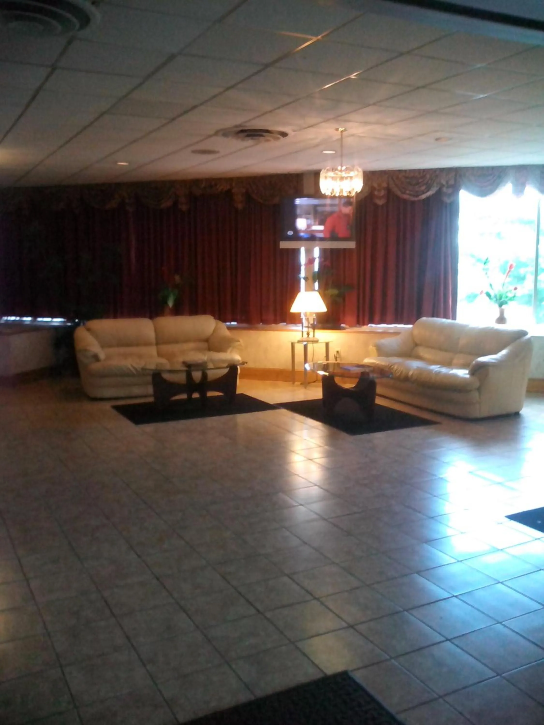 Day in Regency Inn Richmond