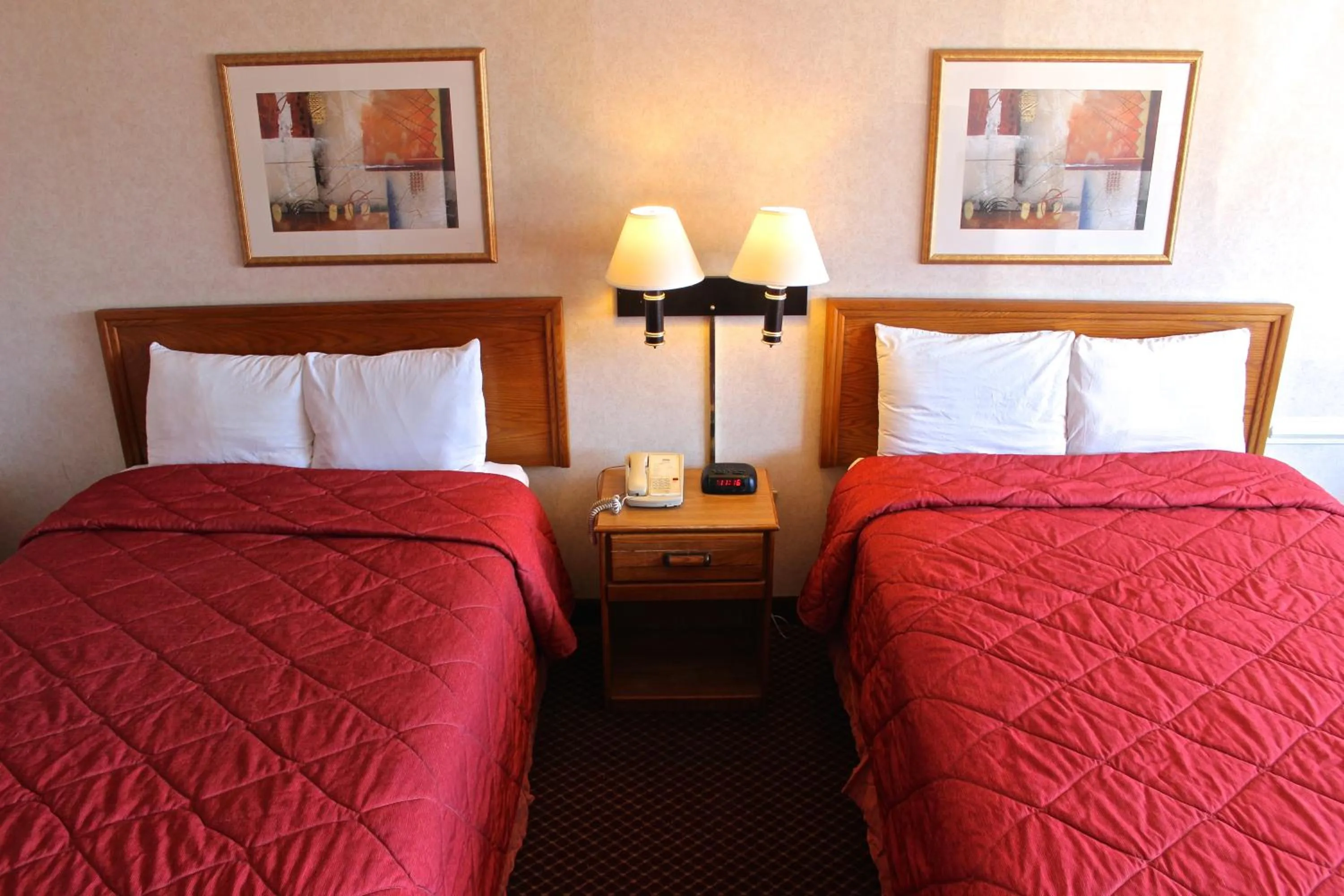 Decorative detail, Bed in Regency Inn Richmond