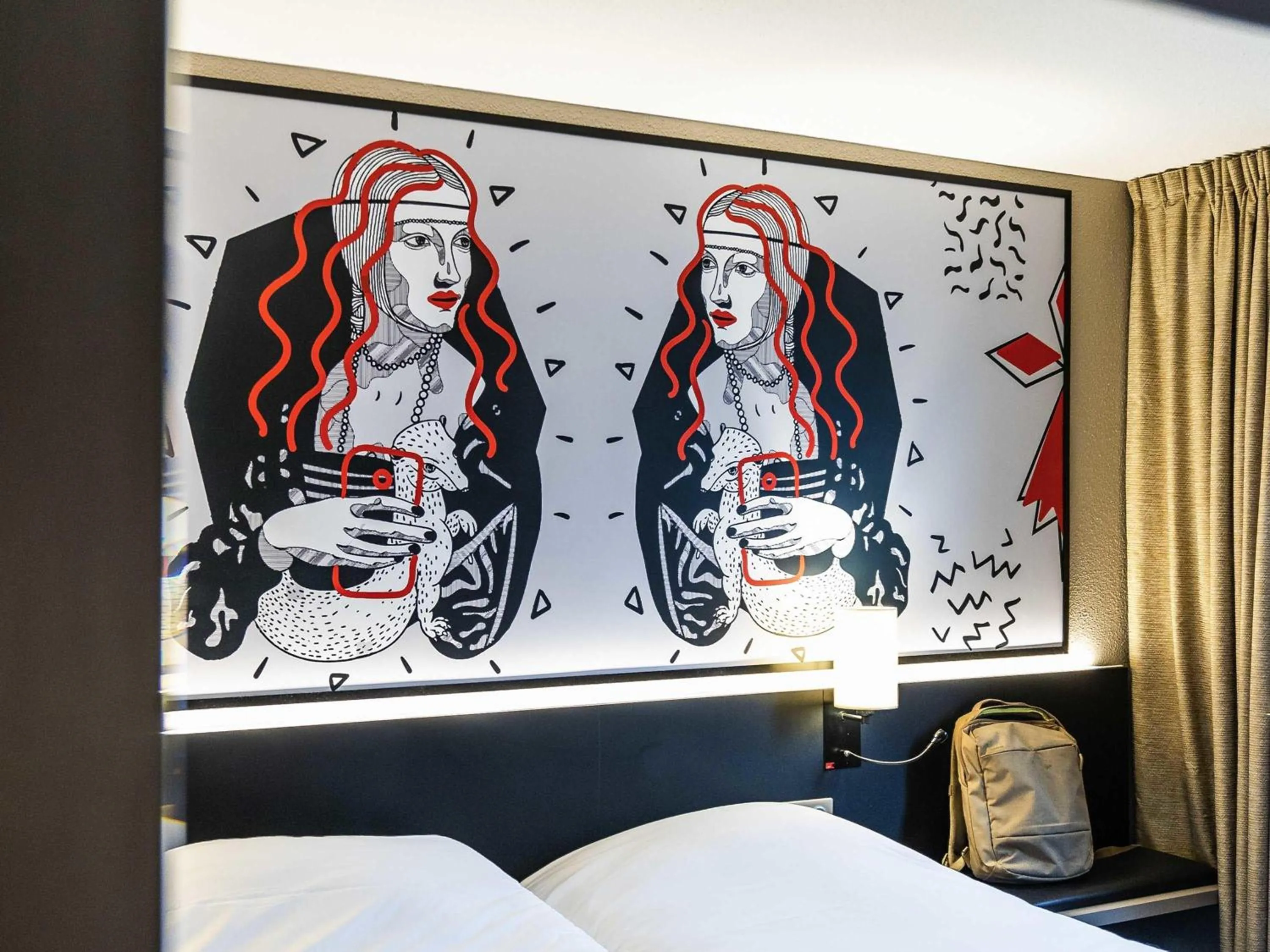 Bedroom, Bed in ibis Styles Saint Brieuc Plerin