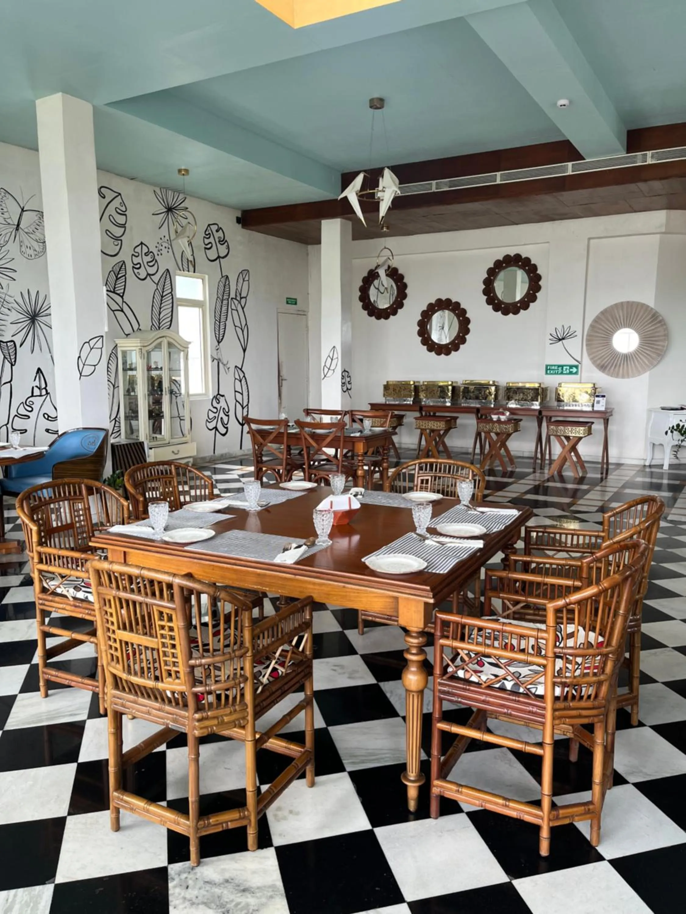 Restaurant/places to eat in Clarks Exotica Island House, Portblair