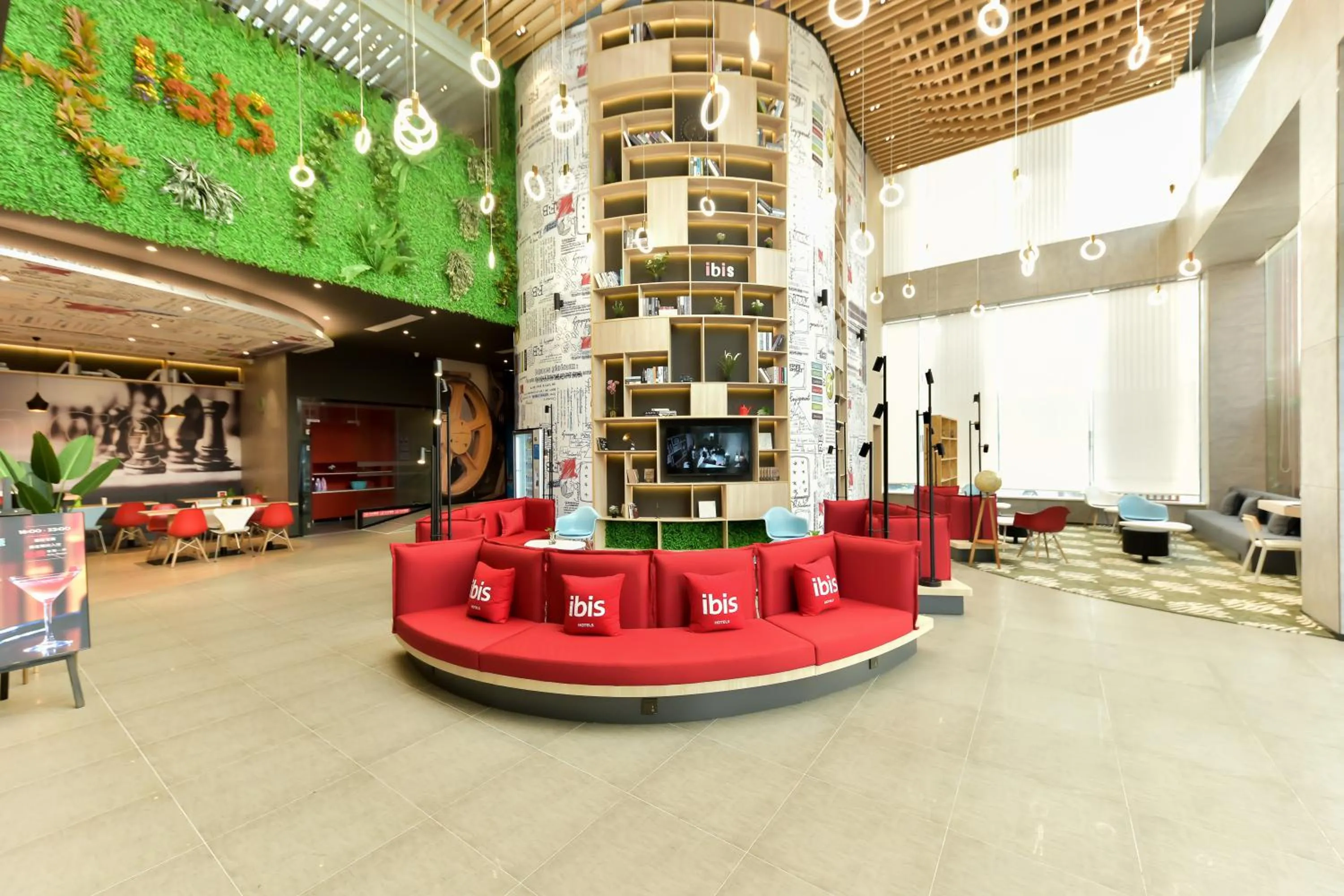 Lobby/Reception in Ibis Guangzhou Pazhou International Exhibition Center Hotel