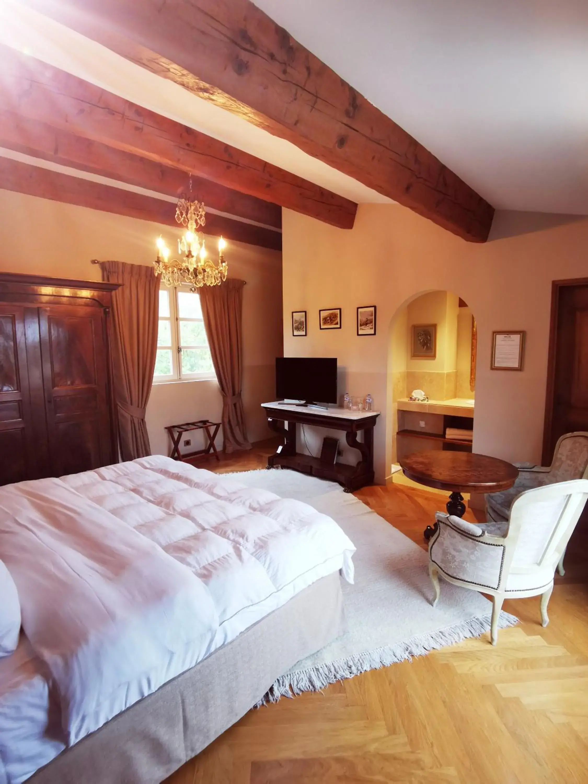 Deluxe Double Room with Balcony in Domaine De La Chapelle Deluxe Double Room with Balcony in Domaine De La Chapelle