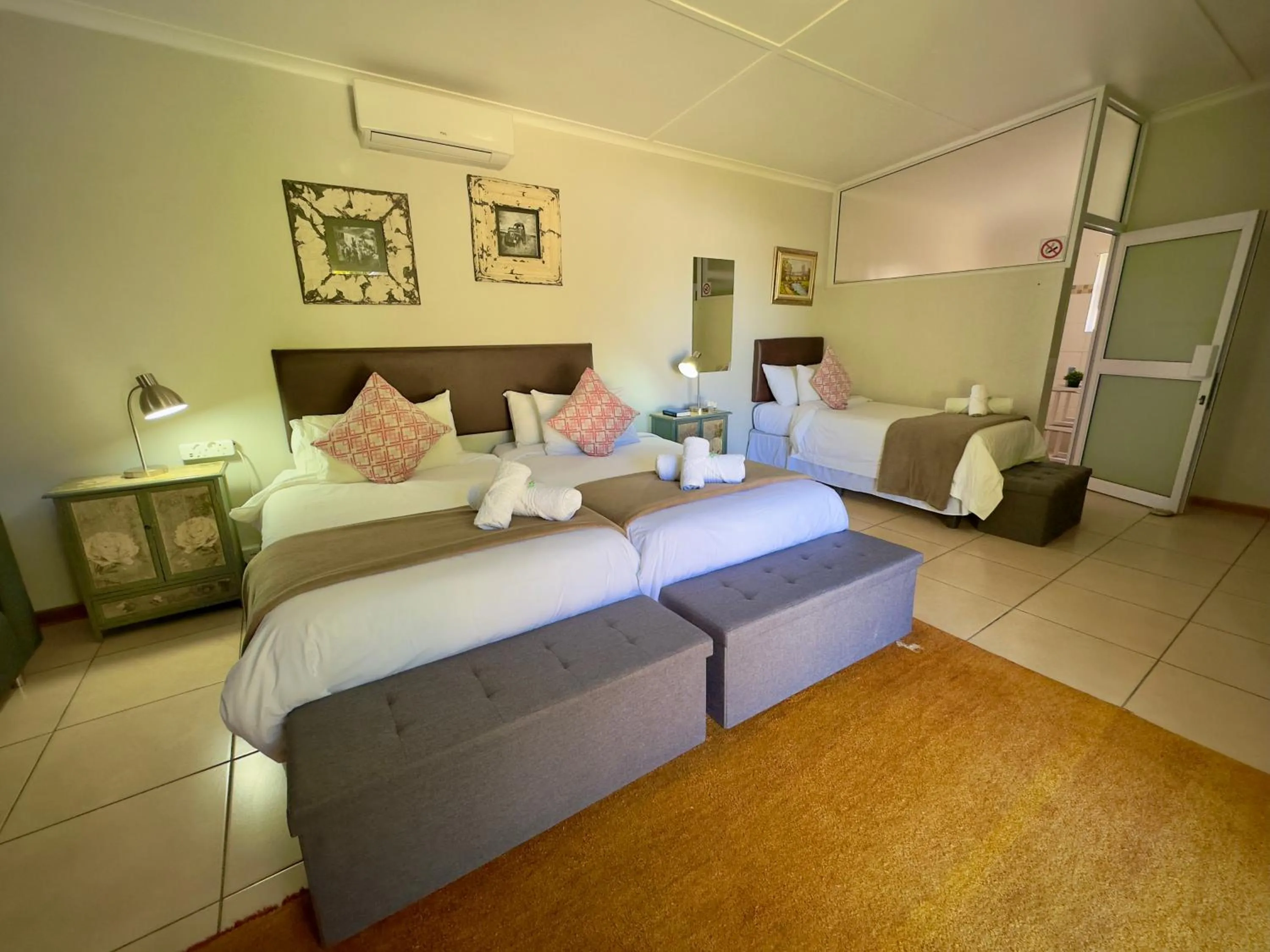 Bed in Kliprand Guest House