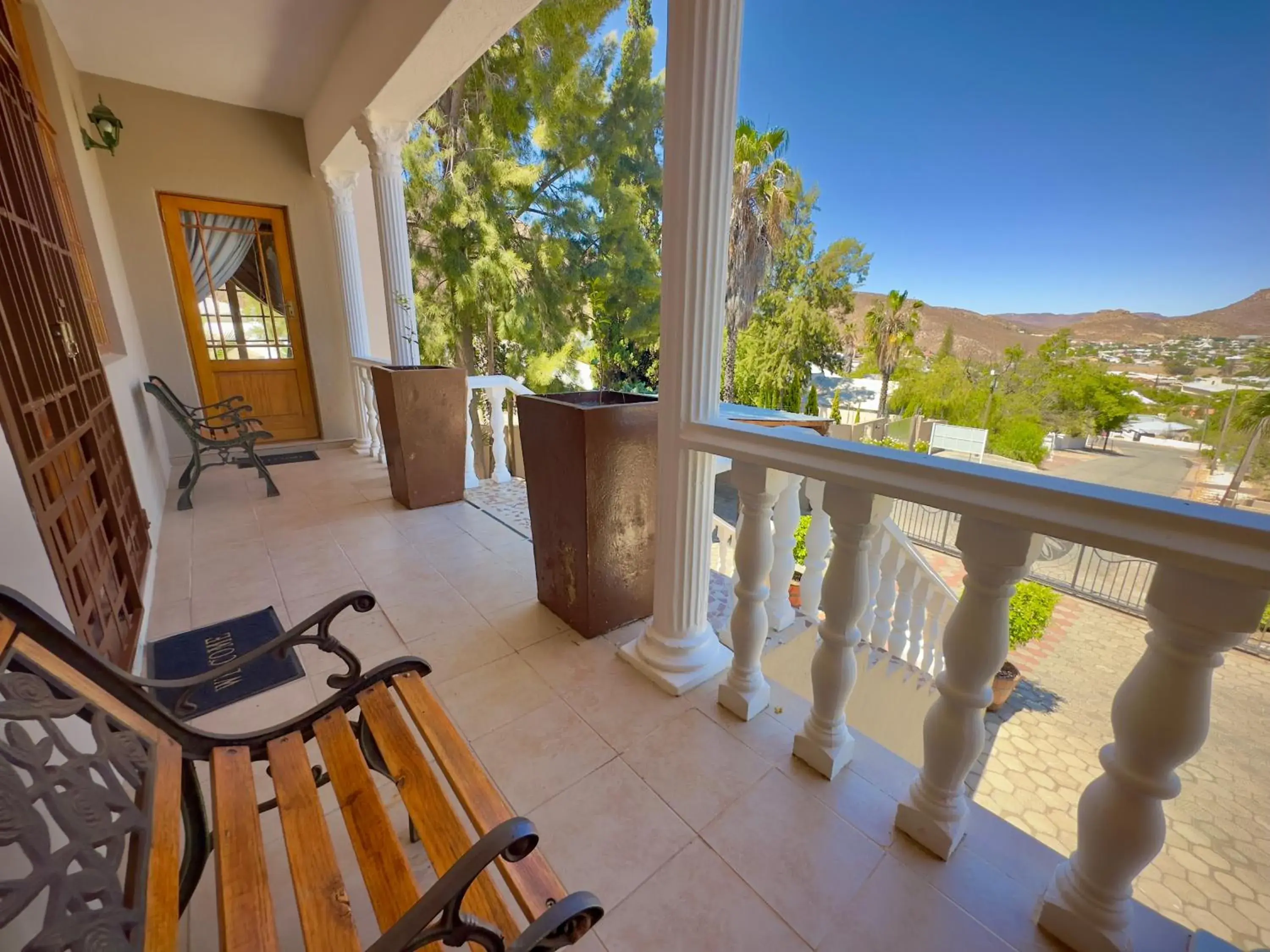 Deluxe Twin Room - single occupancy in Kliprand Guest House Deluxe Twin Room - single occupancy in Kliprand Guest House