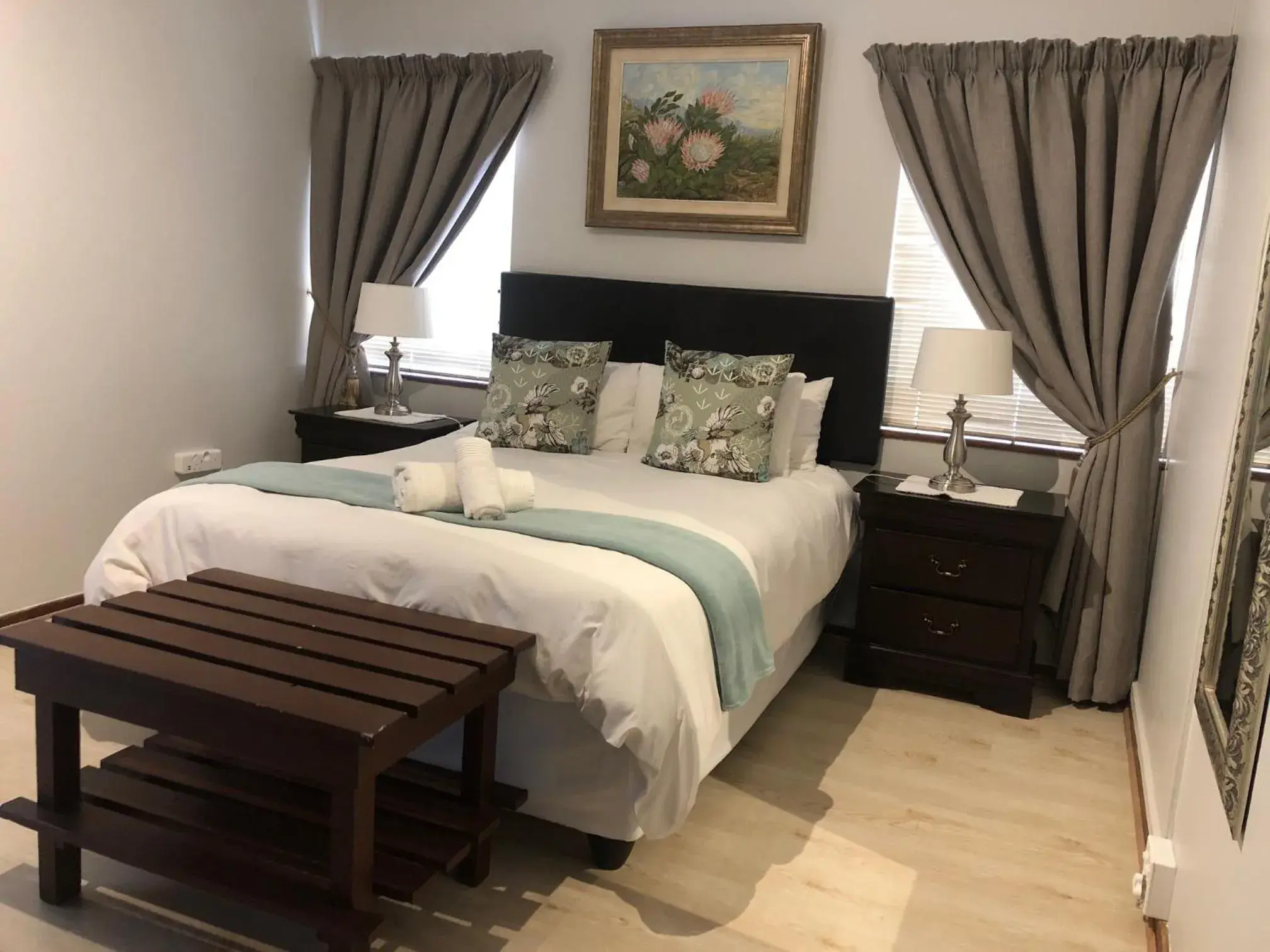 Standard Queen Room - single occupancy in Kliprand Guest House Standard Queen Room - single occupancy in Kliprand Guest House