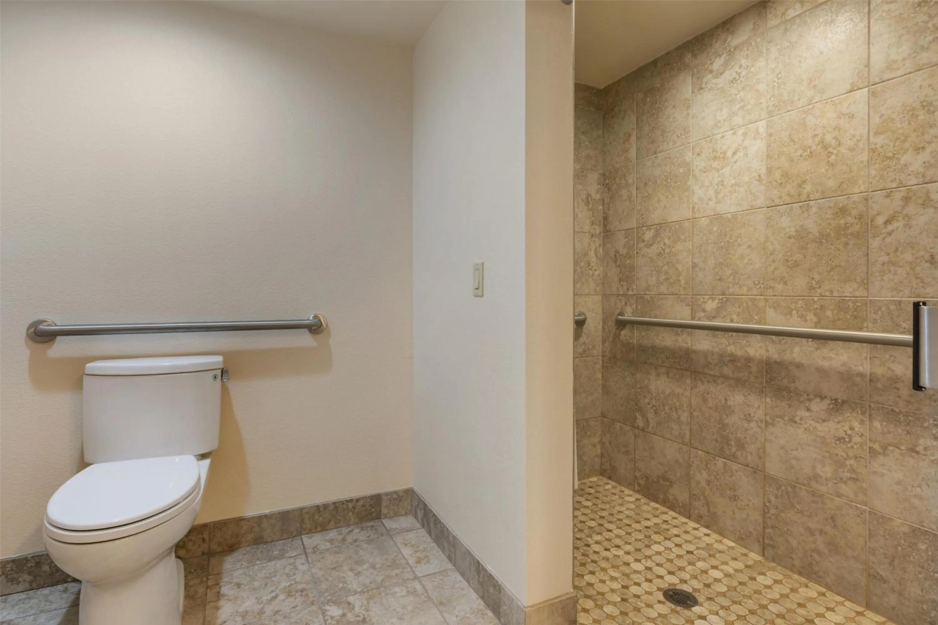 Bathroom in Best Western Plus A Wayfarer's Inn & Suites