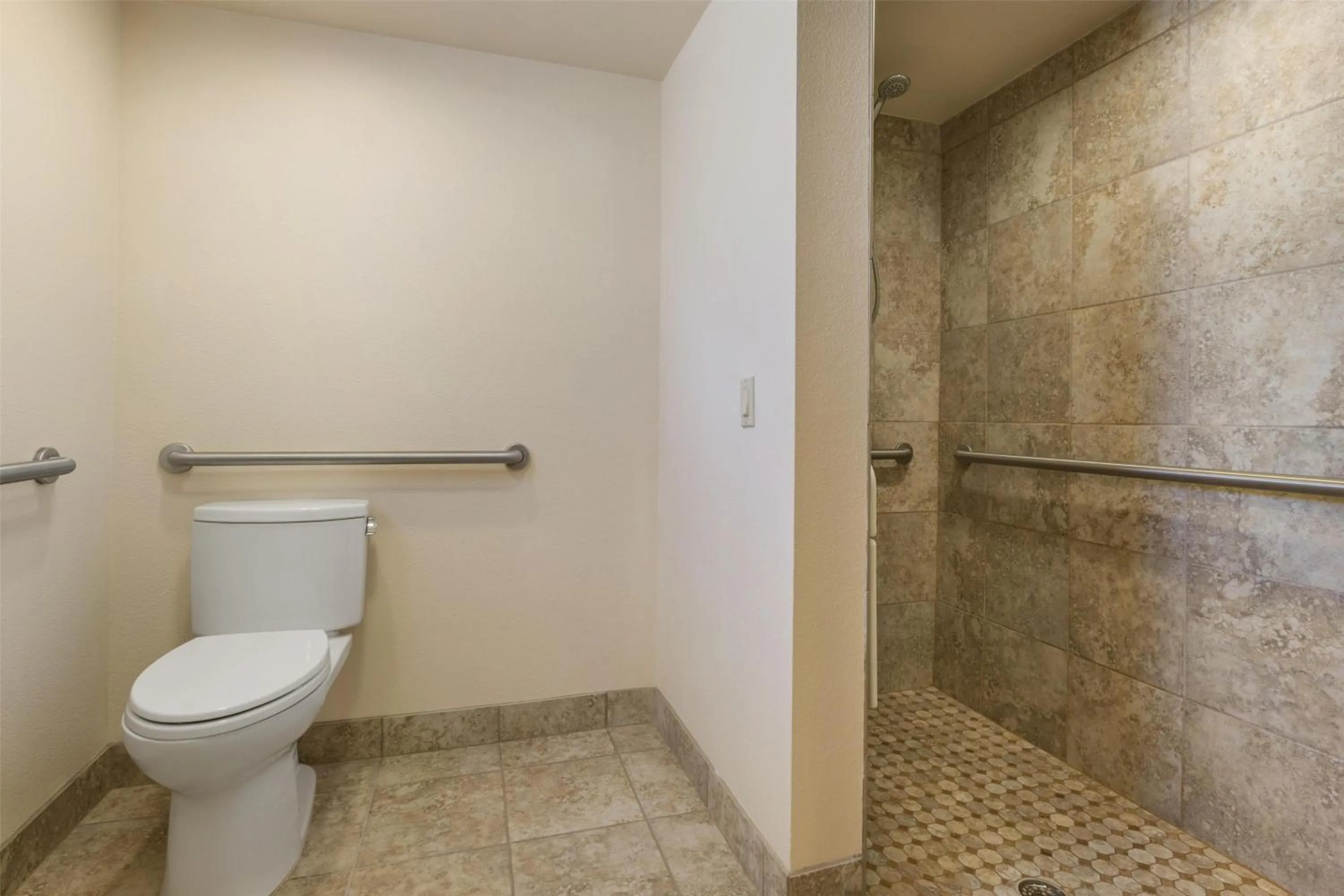 Bathroom in Best Western Plus A Wayfarer's Inn & Suites