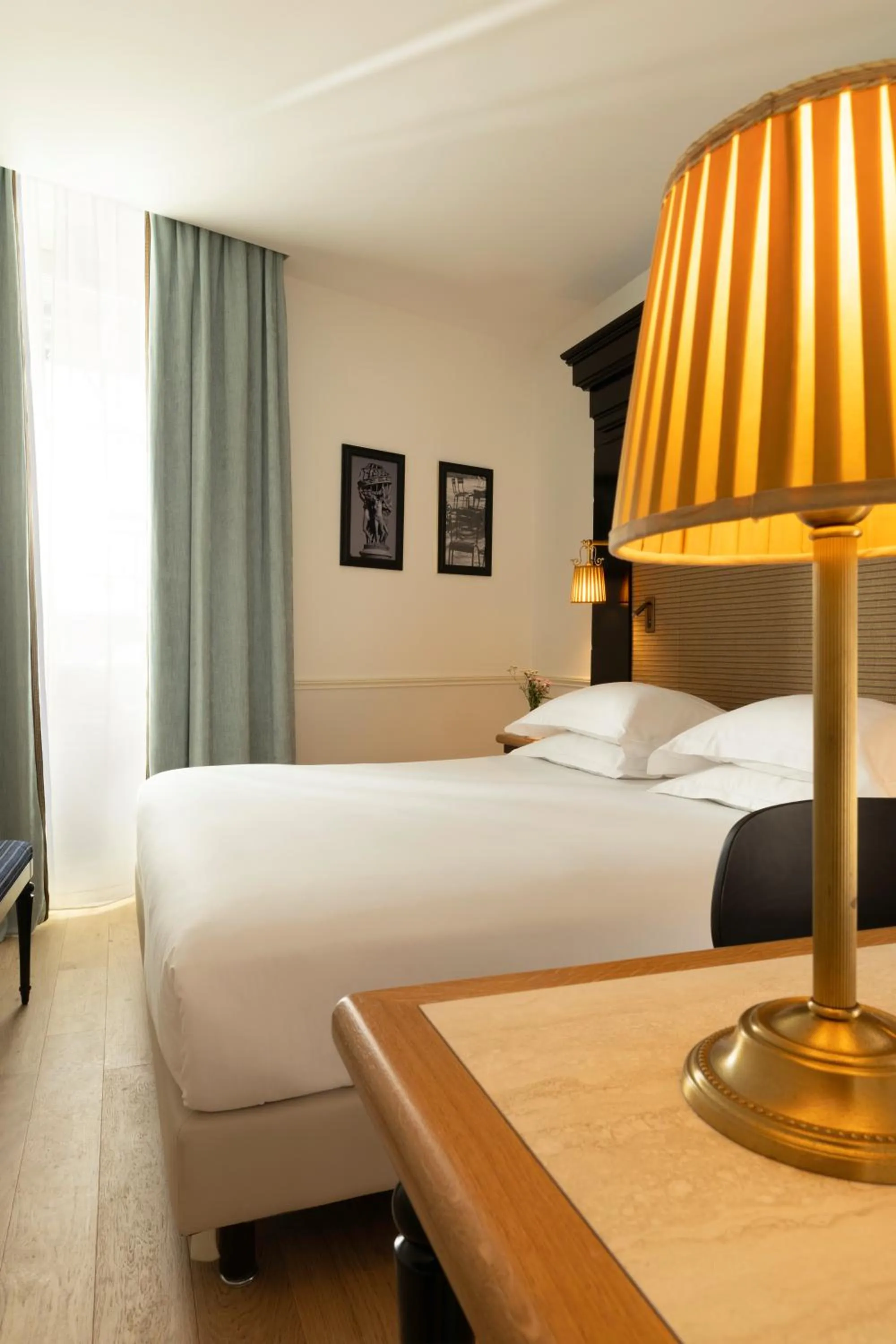 Photo of the whole room, Bed in Hotel Observatoire Luxembourg