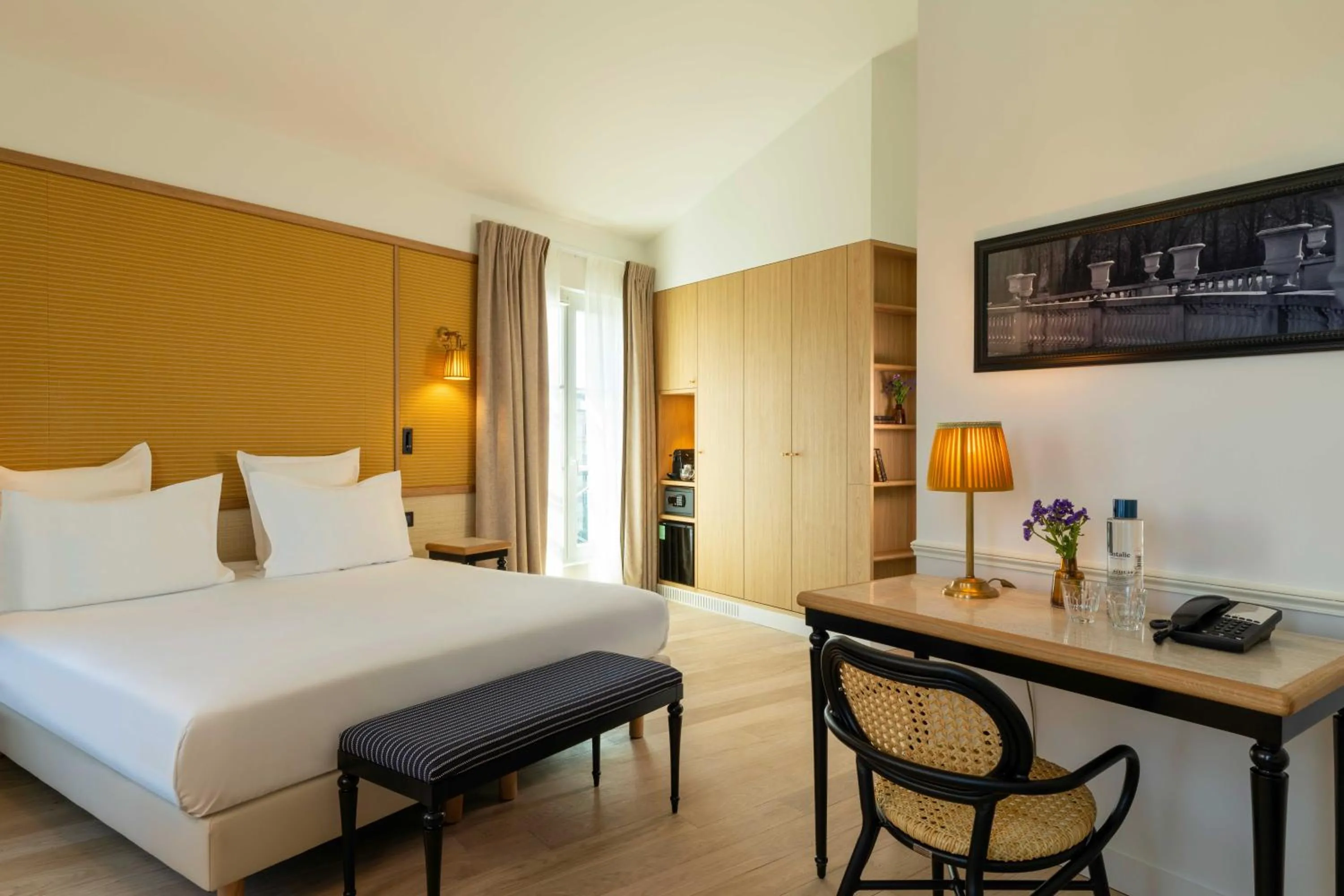 Bed in Hotel Observatoire Luxembourg