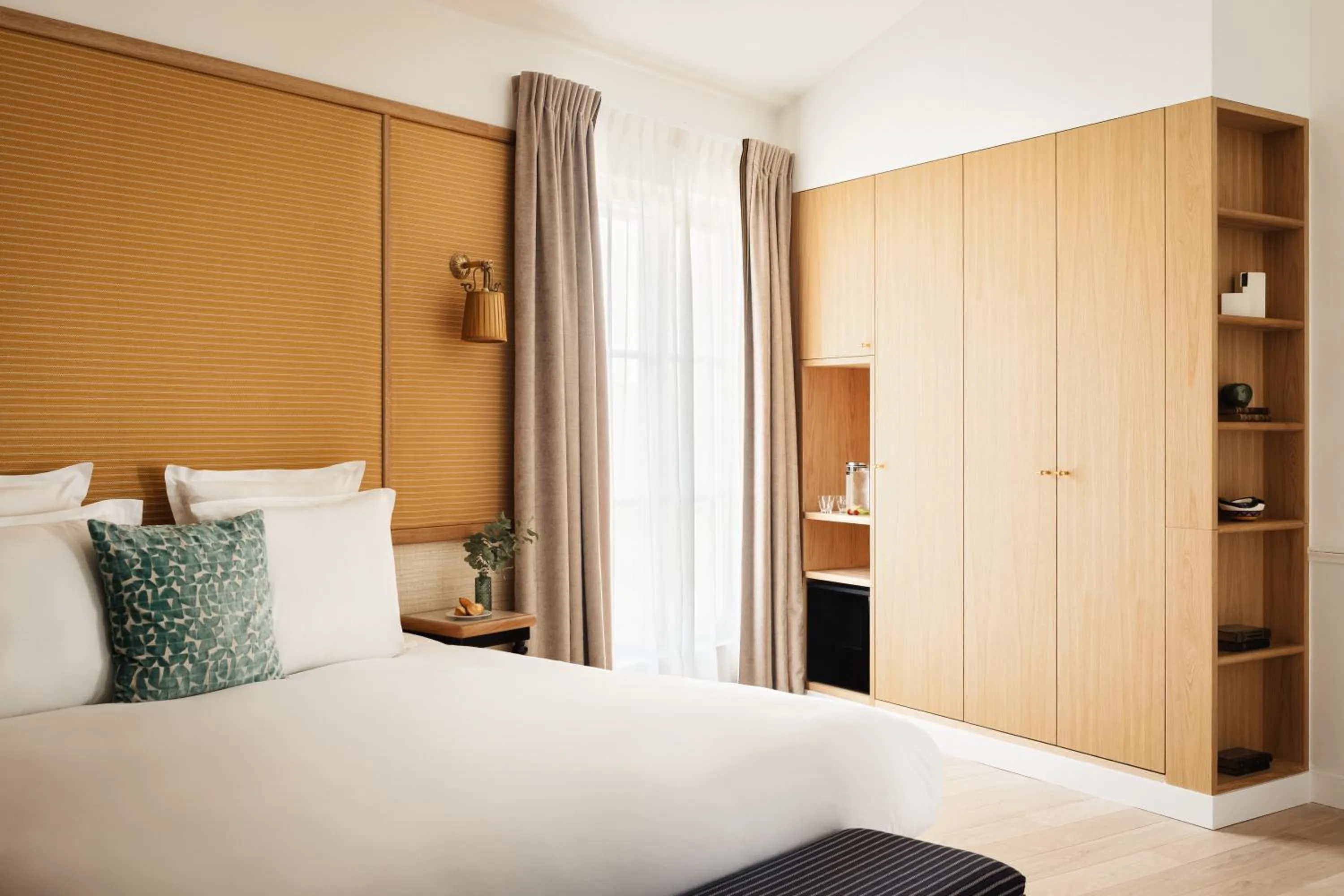 Bed in Hotel Observatoire Luxembourg