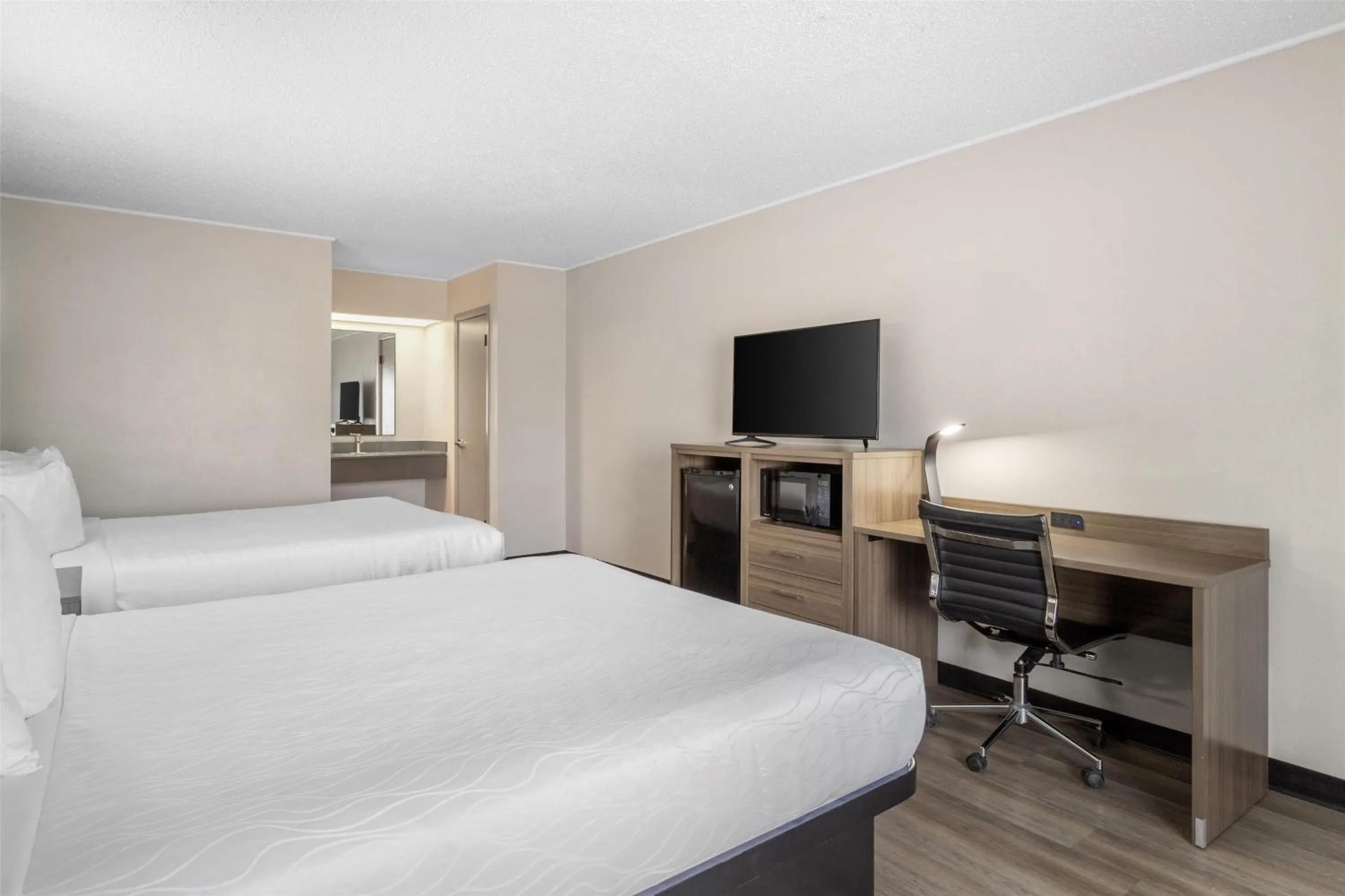 Bed in SureStay by Best Western Victoria