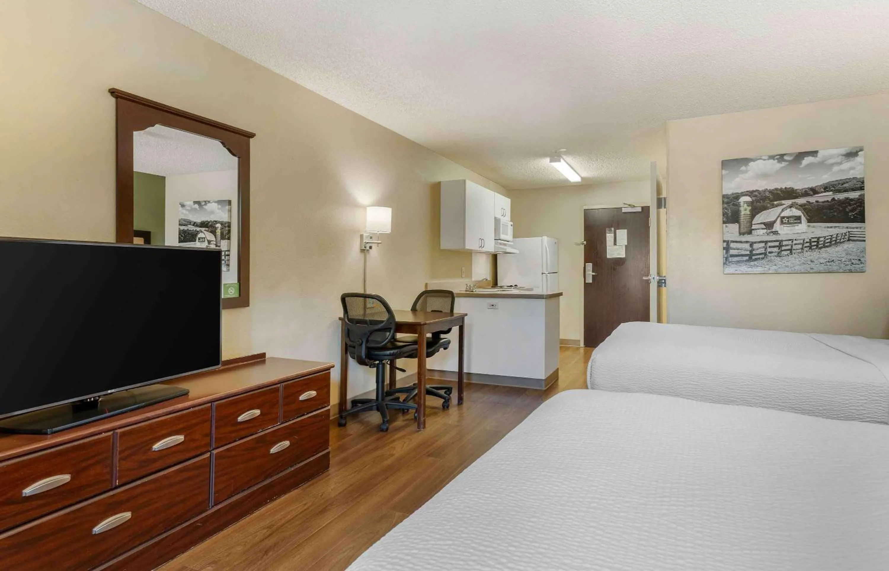Bedroom, Bed in Extended Stay America Suites - Richmond - Hilltop Mall