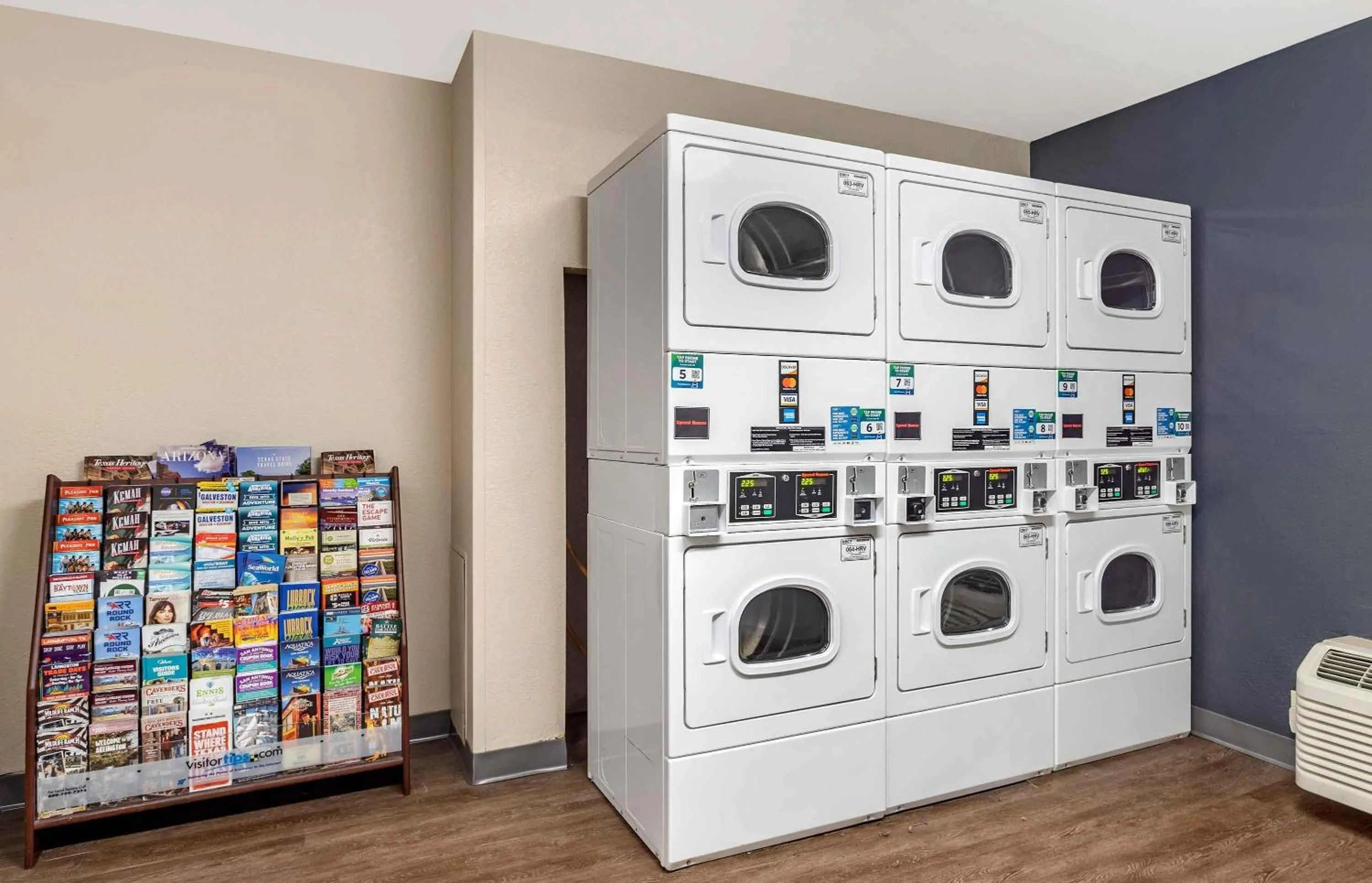 Property building in Extended Stay America Suites - Houston - Westchase - Richmond