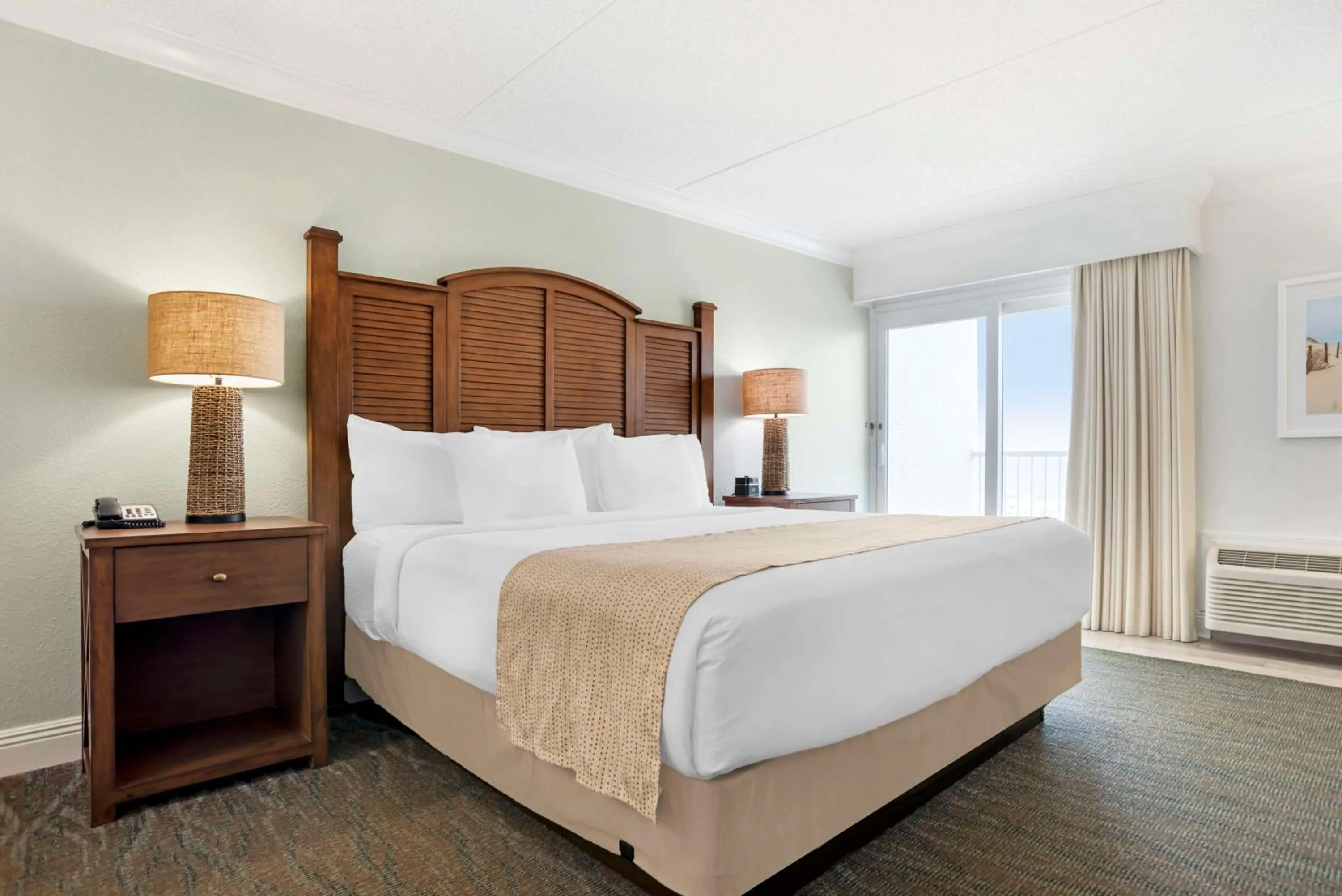 Bedroom, Bed in Best Western on the Beach