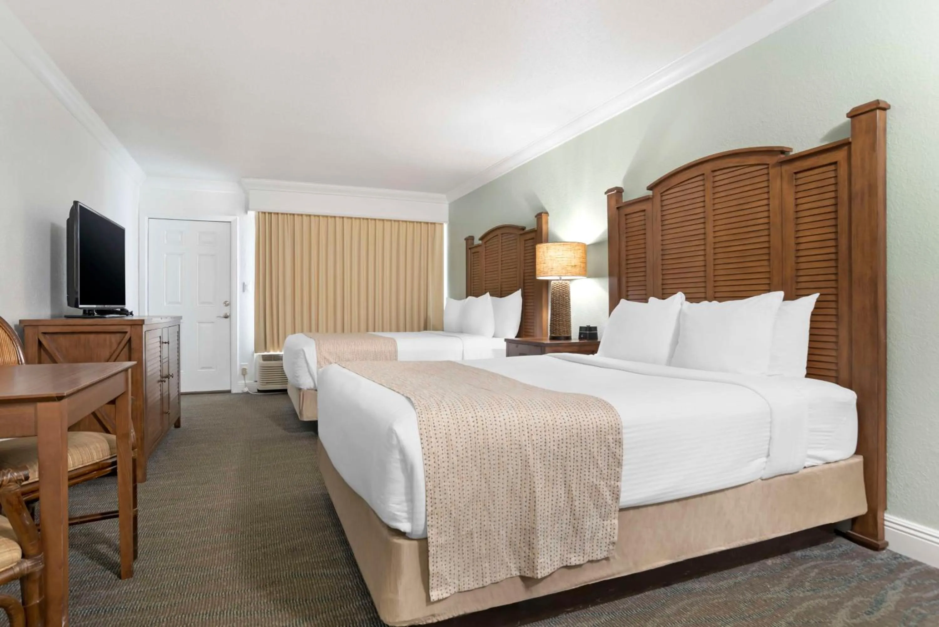 Bedroom, Bed in Best Western on the Beach