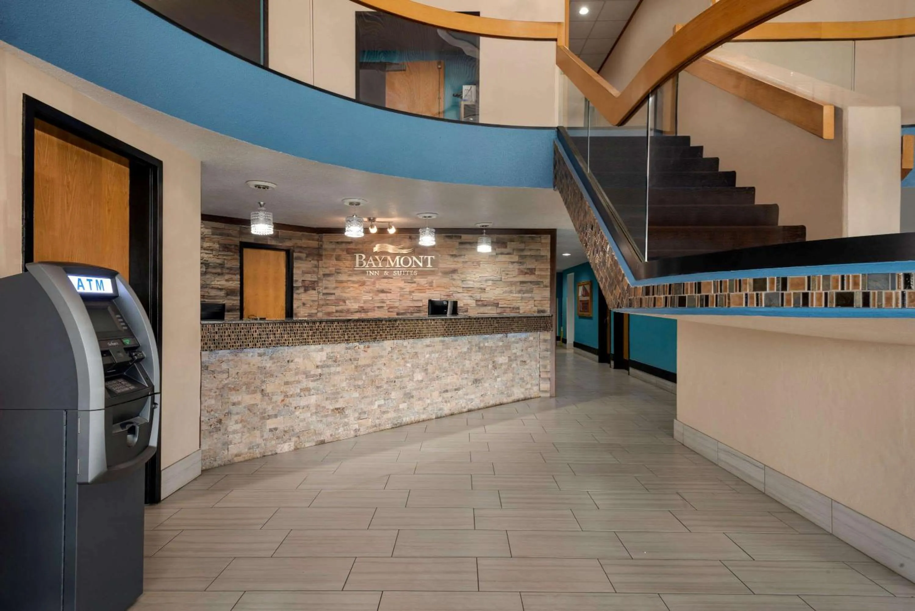 Lobby or reception, Kitchen/Kitchenette in Baymont by Wyndham Muncie Near Ball State University