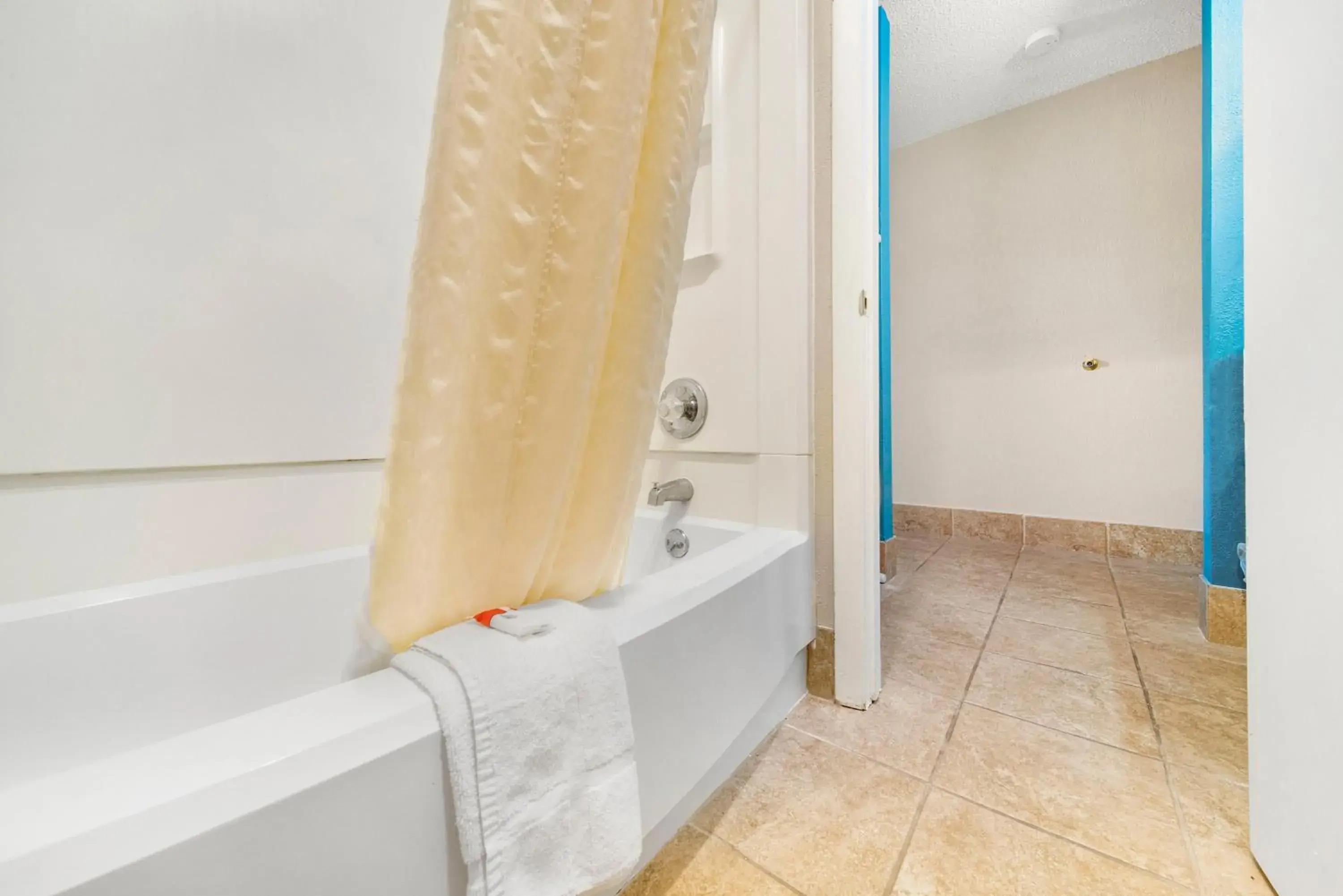 King Room - Non-Smoking in Baymont by Wyndham Muncie Near Ball State University King Room - Non-Smoking in Baymont by Wyndham Muncie Near Ball State University