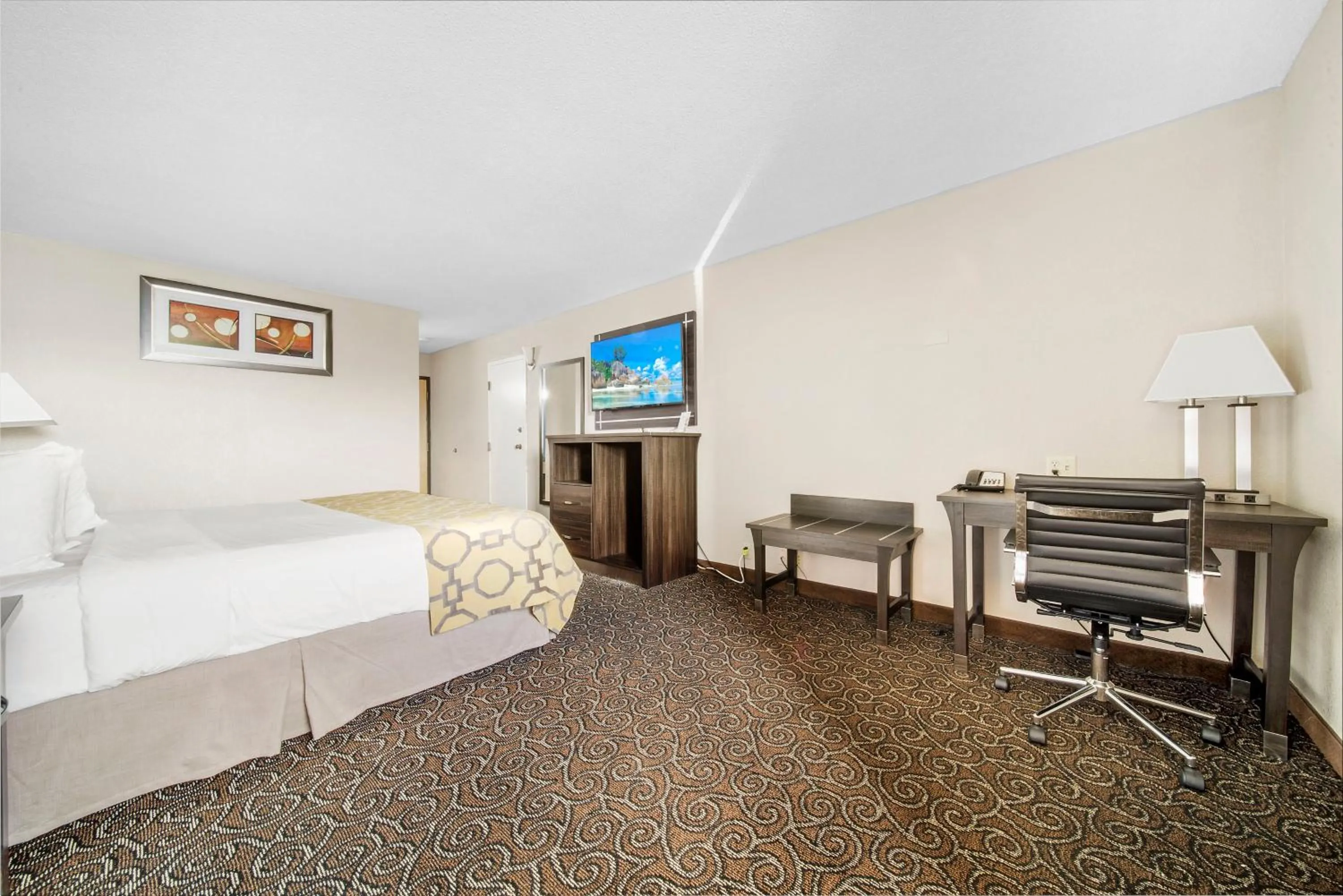 Photo of the whole room, Bed in Baymont by Wyndham Muncie Near Ball State University