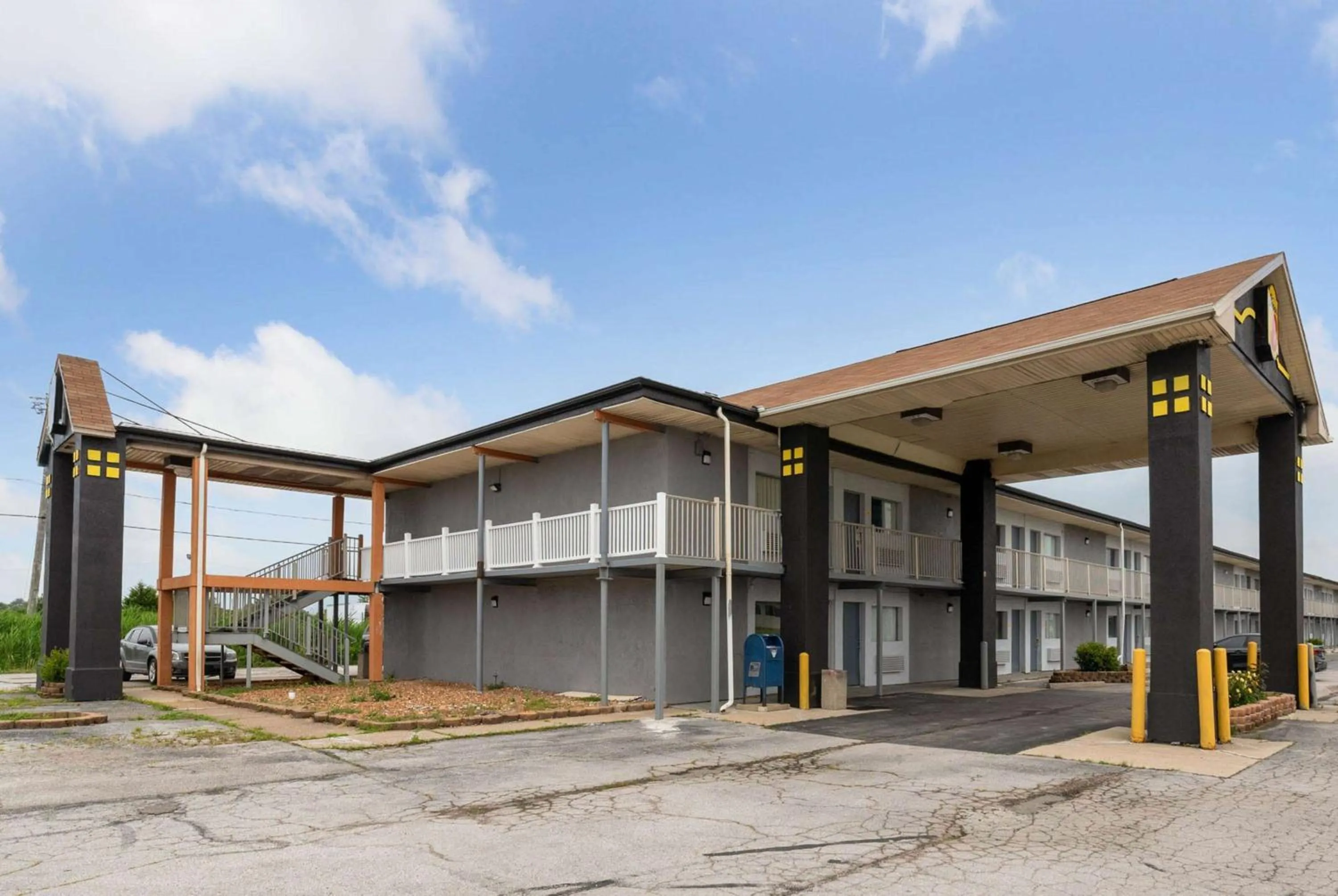 Property building in Super 8 by Wyndham Millbury/Toledo