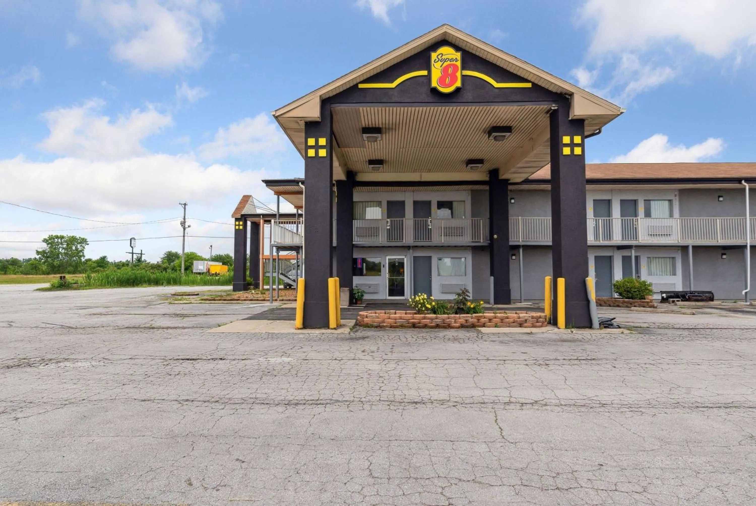 Property building in Super 8 by Wyndham Millbury/Toledo