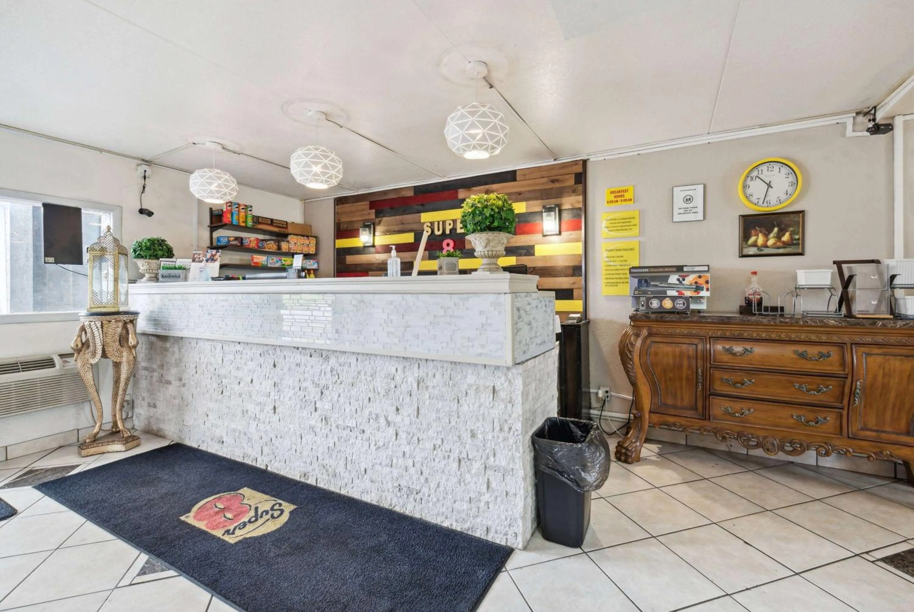 Lobby or reception in Super 8 by Wyndham Millbury/Toledo