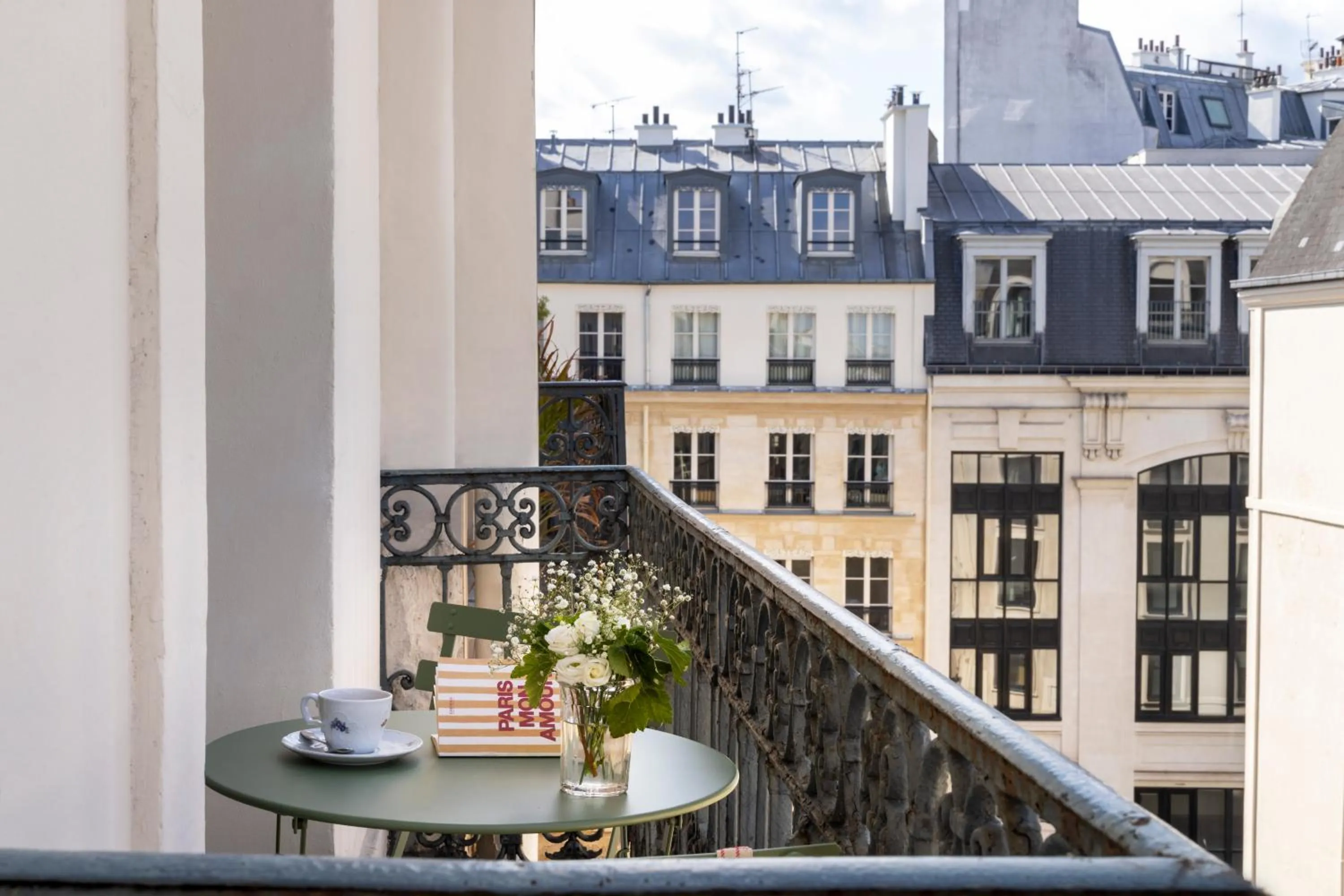 Balcony/Terrace in Hôtel Le Saint Gregoire