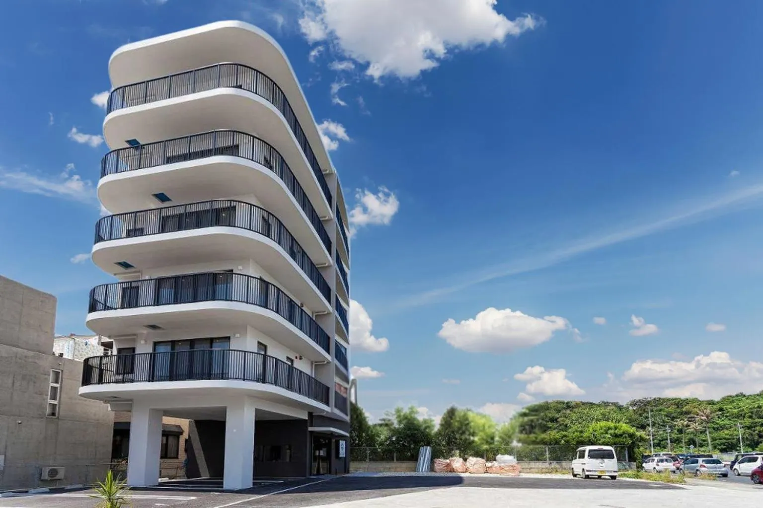 Property building in Breaky Hotel