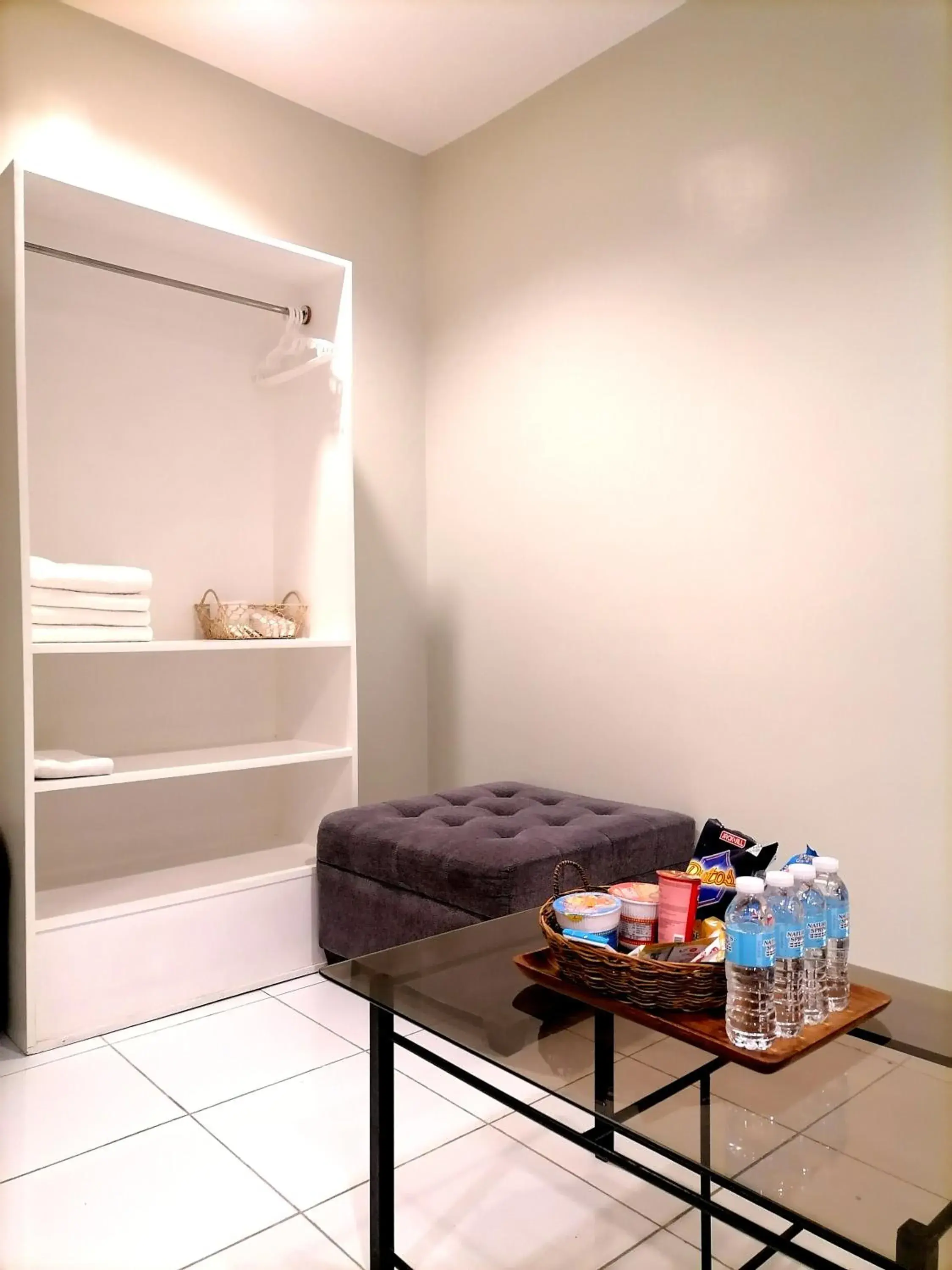 Family Room with Bathroom in Airport Poddotel Inc. Family Room with Bathroom in Airport Poddotel Inc.