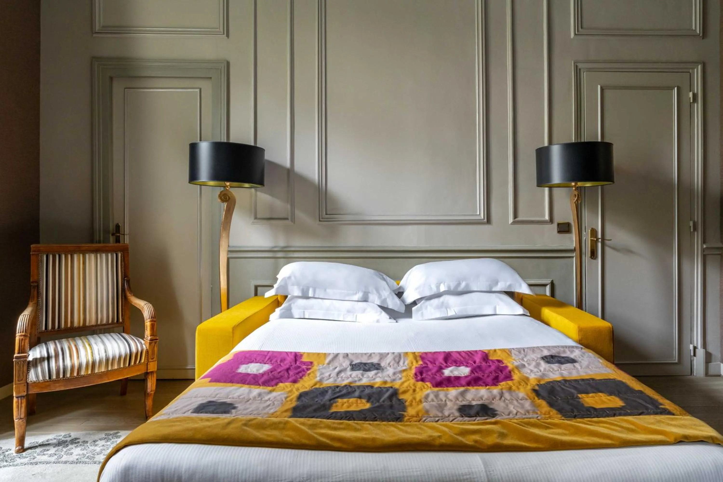 Bedroom, Bed in Hôtel Regent's Garden - Astotel