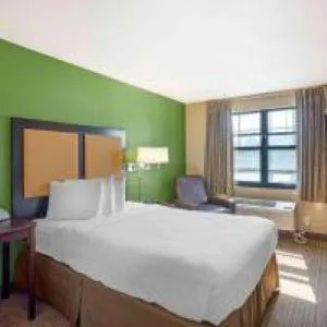 Bed in Suburban Studios Exton - Philadelphia Great Valley