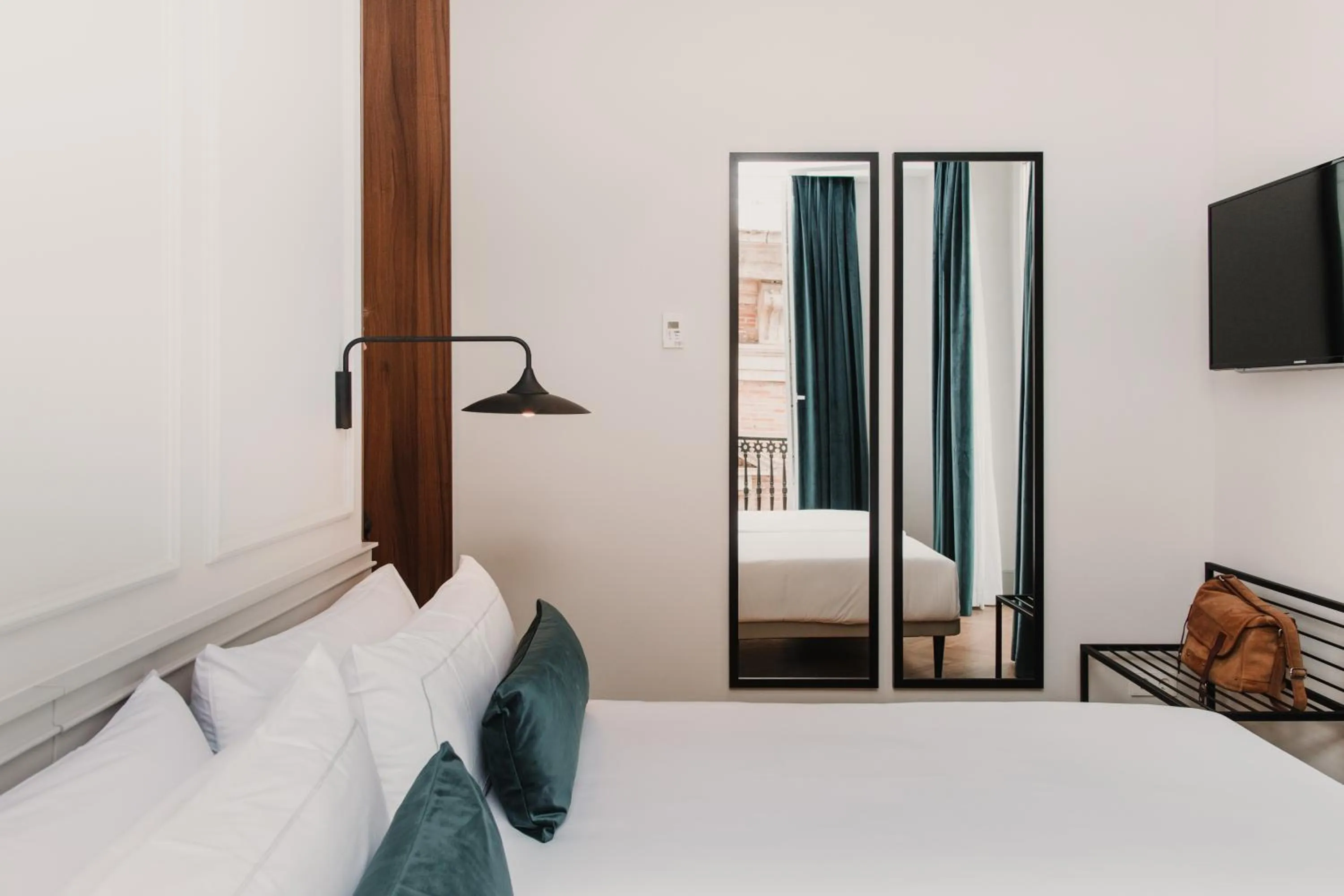 Bed in Room Mate Collection Helen Berger